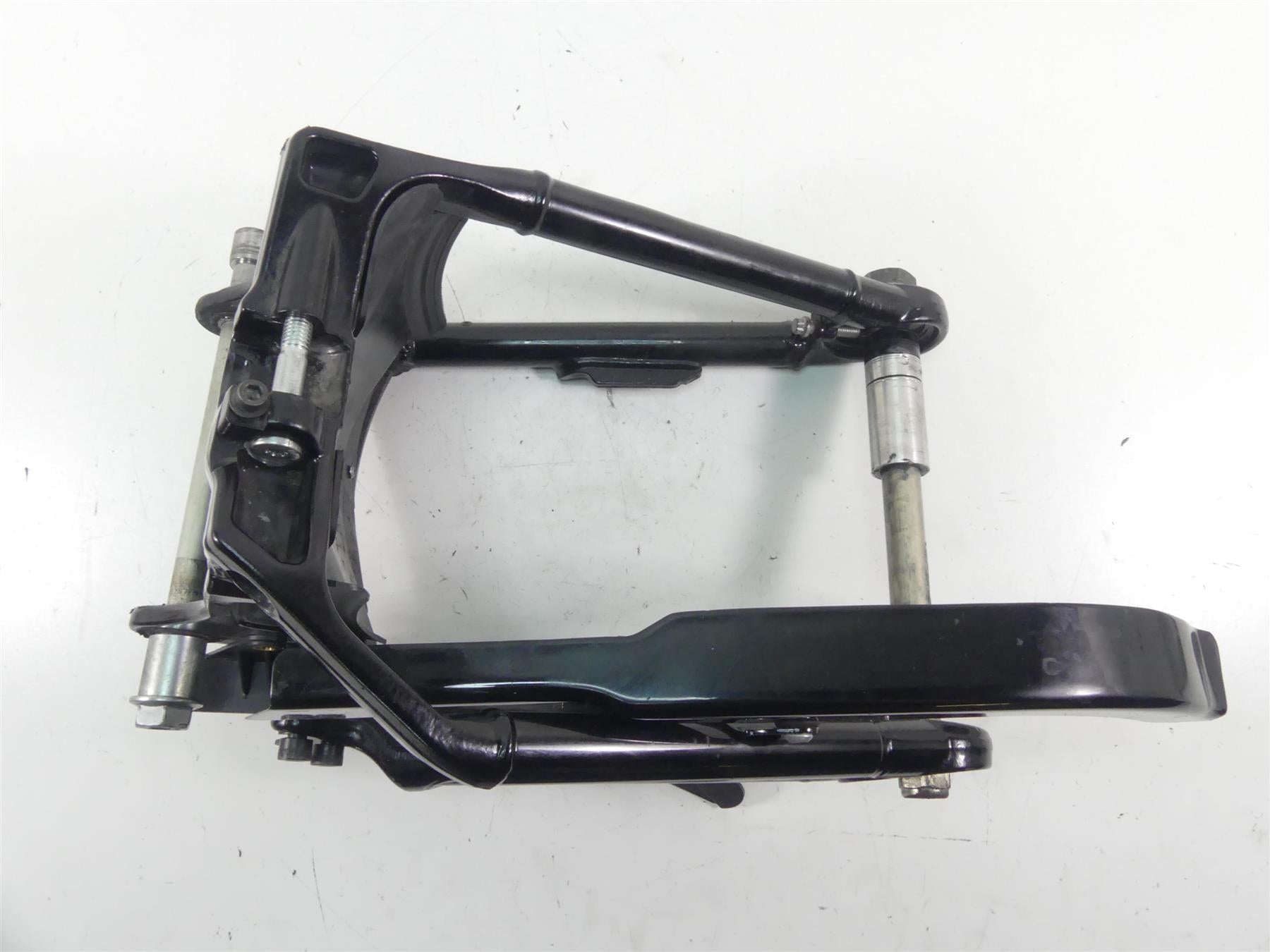 2021 Harley Softail FXBBS Street Bob Swingarm Swing Arm & Guards 47400099BHP {{ shop.shopifyCountryName }} - Mototech271