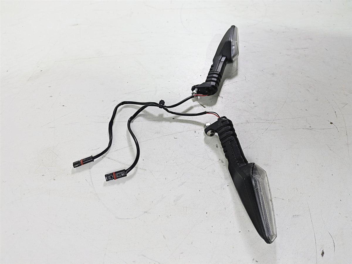 2023 BMW G310R K03 Front Blinker Turn Signal Set 63138557204 {{ shop.shopifyCountryName }} - Mototech271