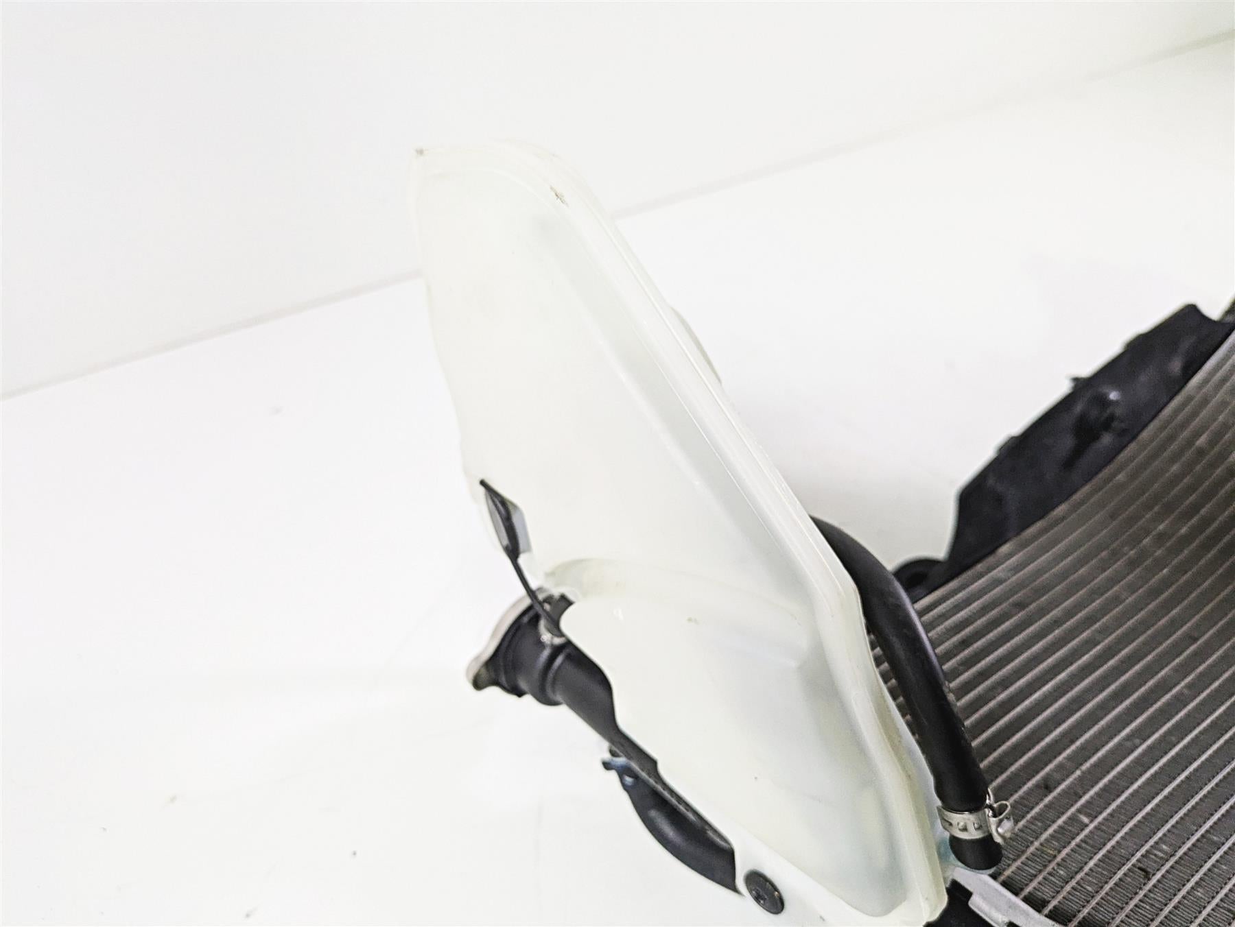 2016 BMW S1000RR K46 Radiator Fans Reservoir And Hoses 17118546822 {{ shop.shopifyCountryName }} - Mototech271