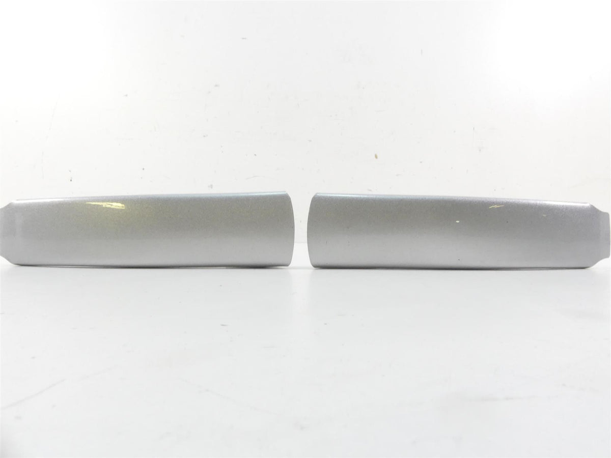 2009 Harley FLHTCU SE4 CVO E-Glide Fender Saddlebag Trim Filler Set 91638-09CZB {{ shop.shopifyCountryName }} - Mototech271
