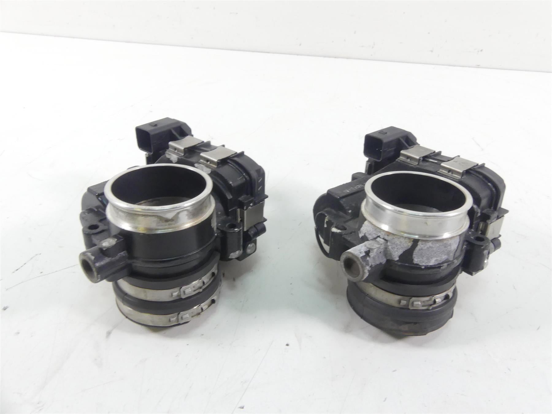 2017 BMW R1200GS GSW K50 Fuel Injection Throttle Body Bodies Set 13548564959 {{ shop.shopifyCountryName }} - Mototech271