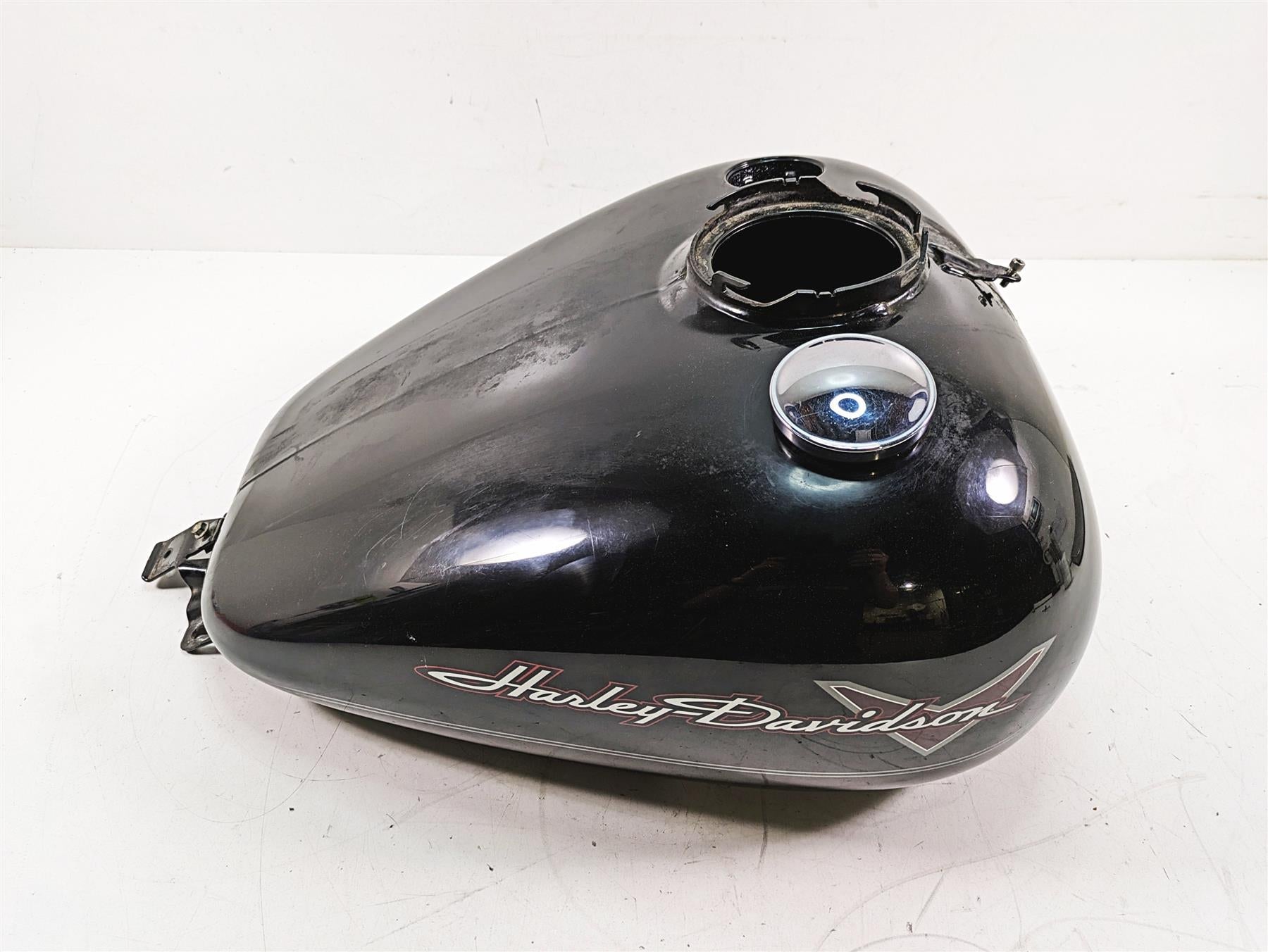 2011 Harley Touring FLHR Road King Fuel Gas Petrol Tank 61000691 61268-08 | Mototech271