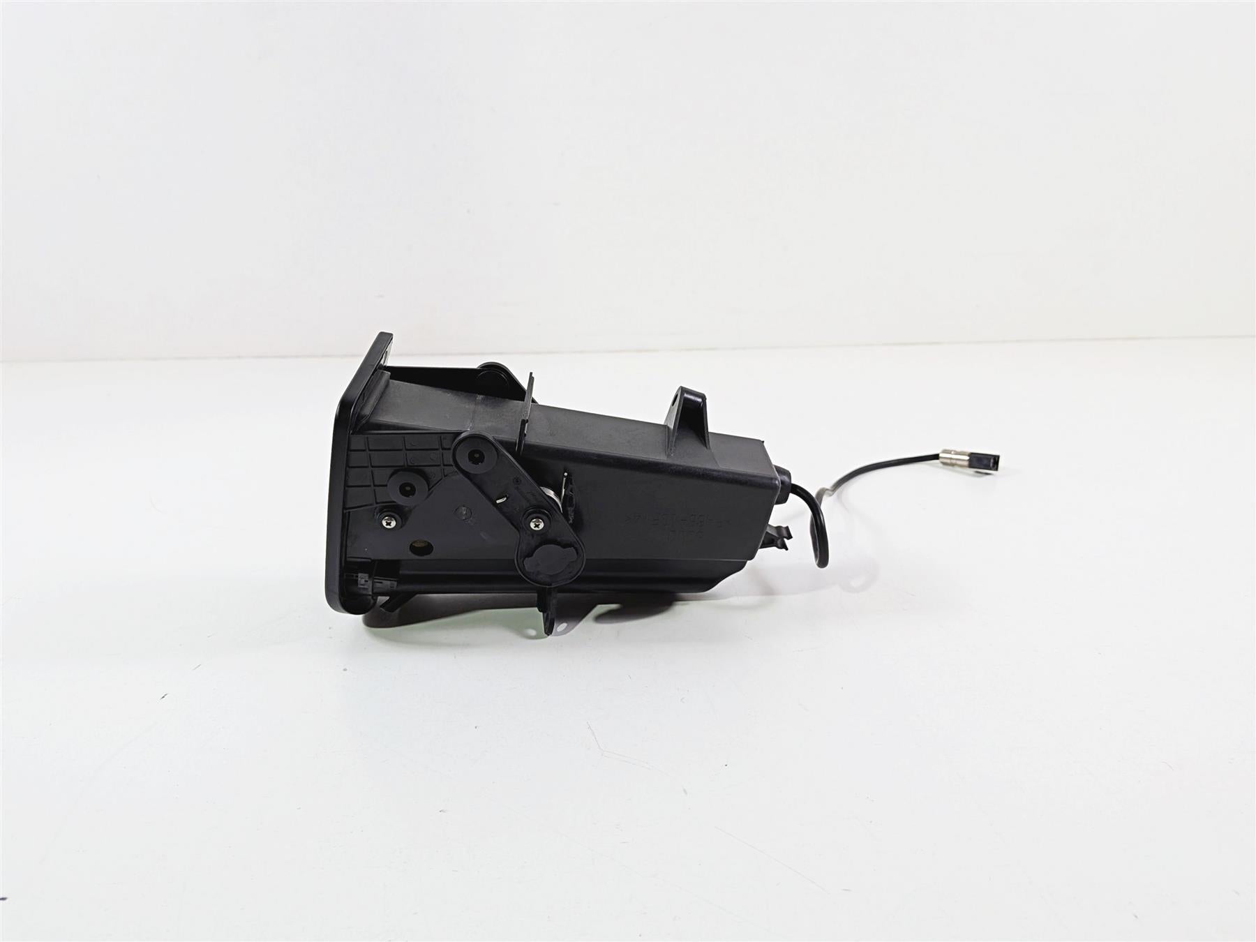 2016 Harley Touring FLHX Street Glide Front Fairing Media Compartment 76000107 {{ shop.shopifyCountryName }} - Mototech271