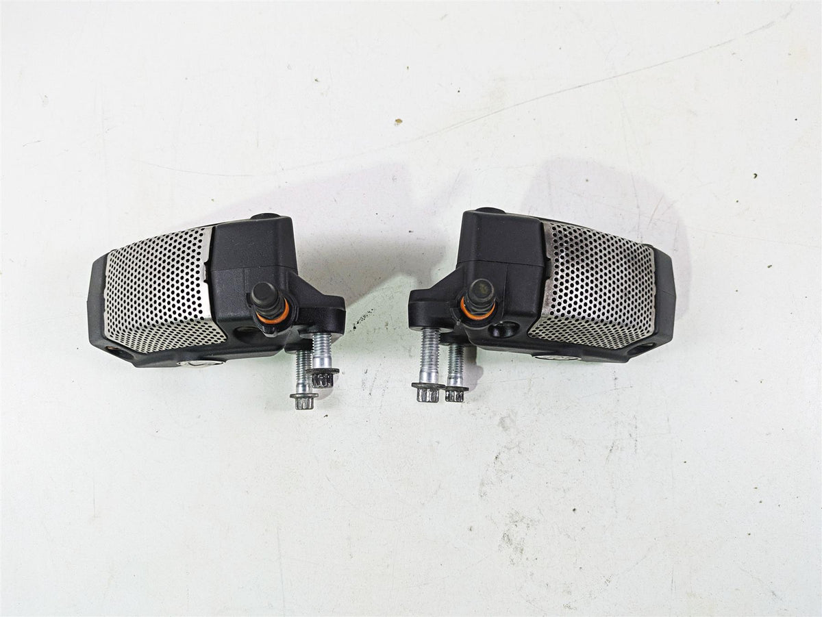 2015 Harley Touring FLHTKL Electra Glide Front Brake Caliper Set 43027-08 {{ shop.shopifyCountryName }} - Mototech271