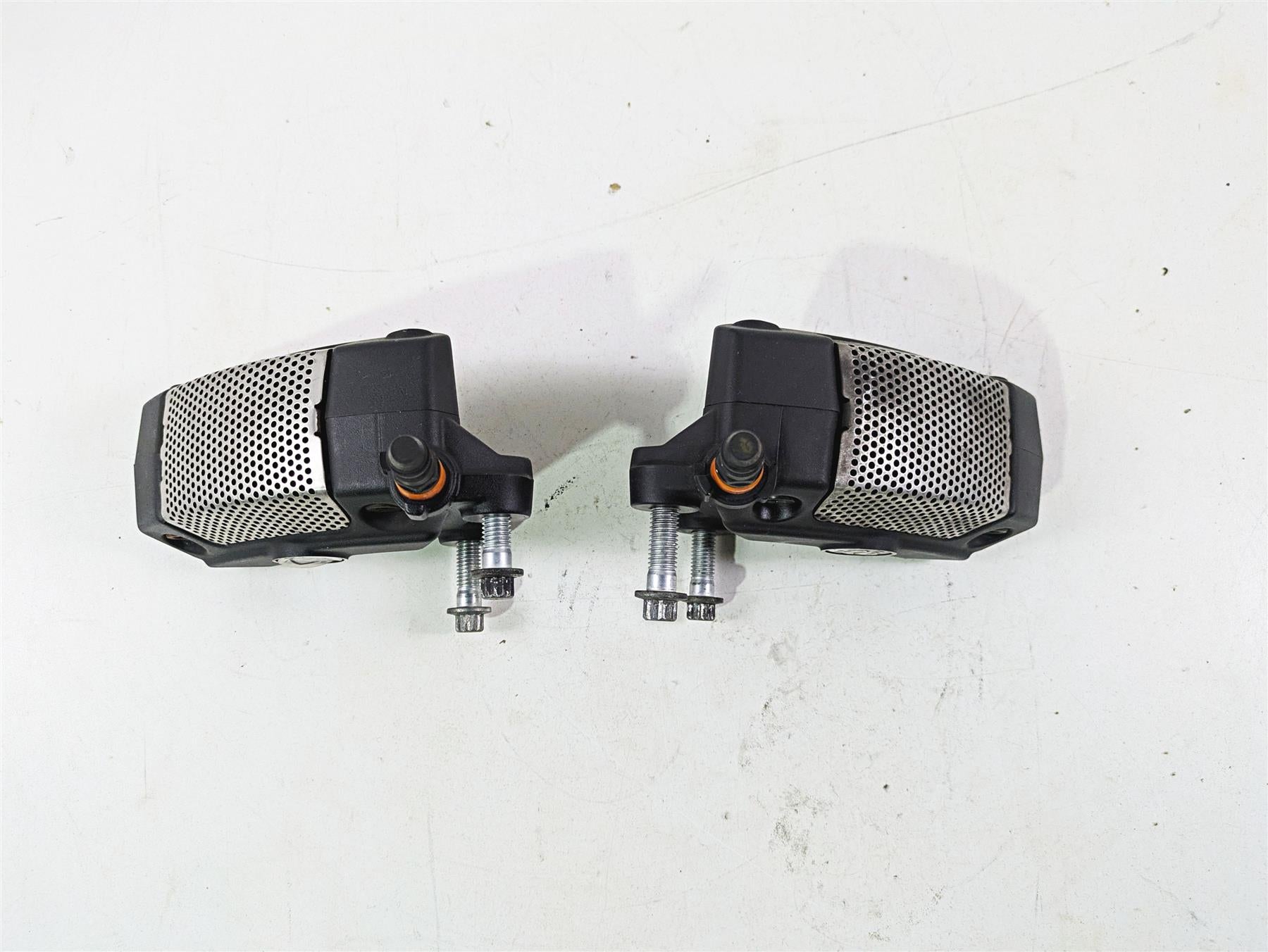 2015 Harley Touring FLHTKL Electra Glide Front Brake Caliper Set 43027-08 {{ shop.shopifyCountryName }} - Mototech271