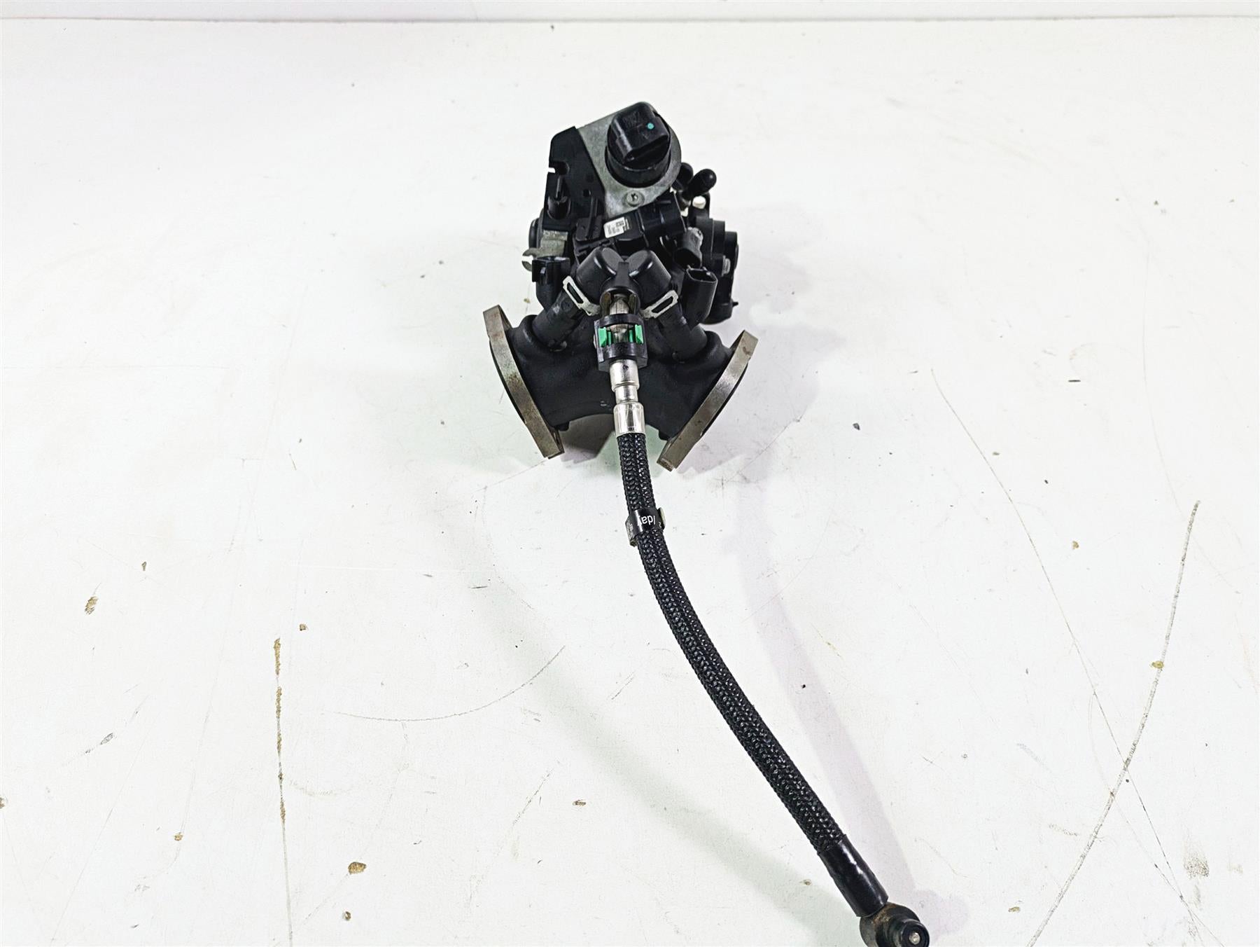2009 Harley FXCWC Softail Rocker Throttle Body Fuel Injection 27708-06 27618-06 {{ shop.shopifyCountryName }} - Mototech271