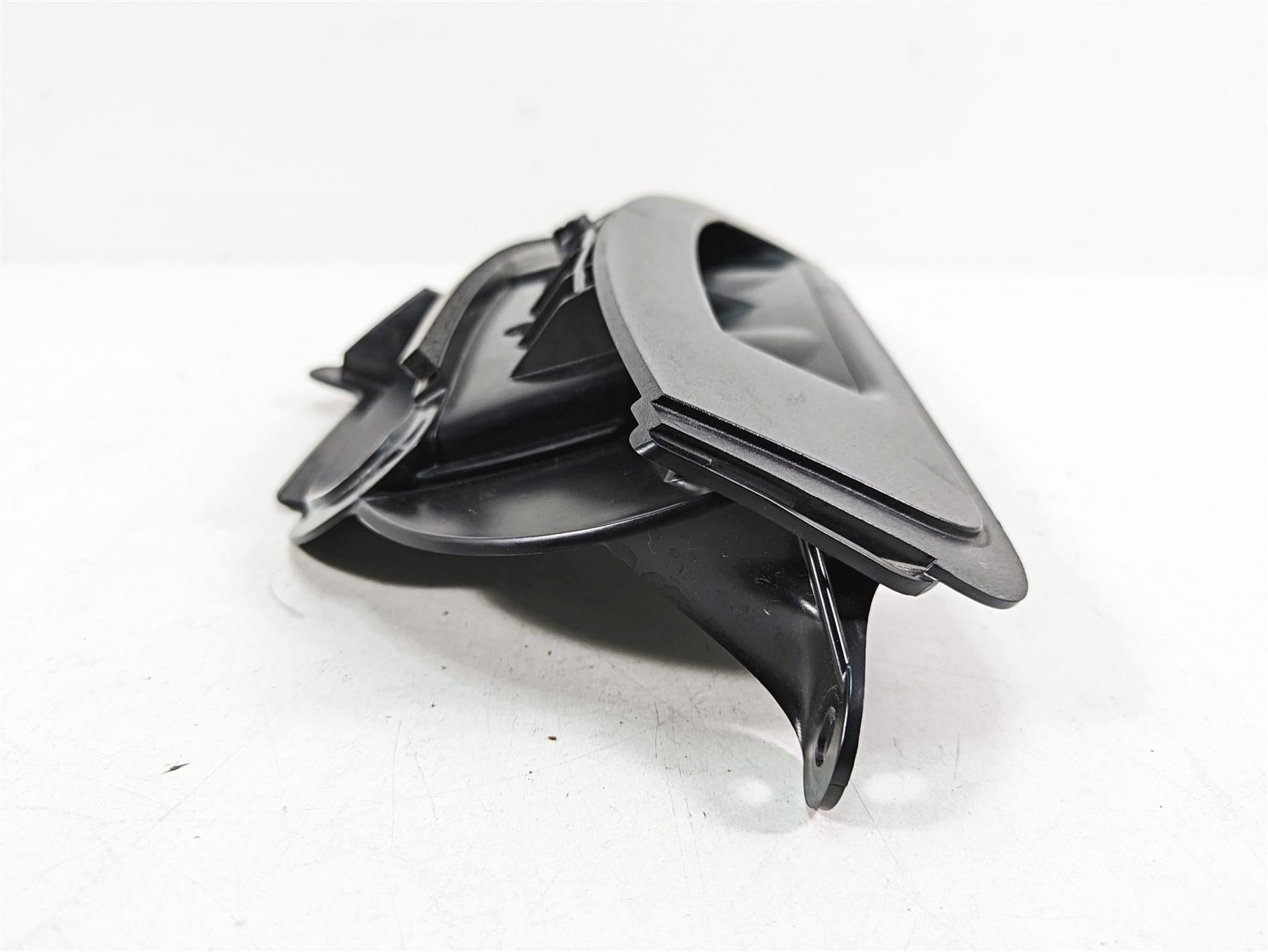 2020 Harley Touring FLHX Street Glide Front Fairing Air Duct Inlet Vent 29200088 {{ shop.shopifyCountryName }} - Mototech271