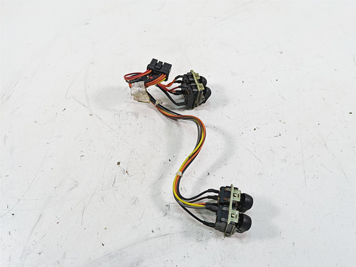2010 Harley Touring FLHTCU Electra Glide Auxiliary Switch Set 70271-98 {{ shop.shopifyCountryName }} - Mototech271
