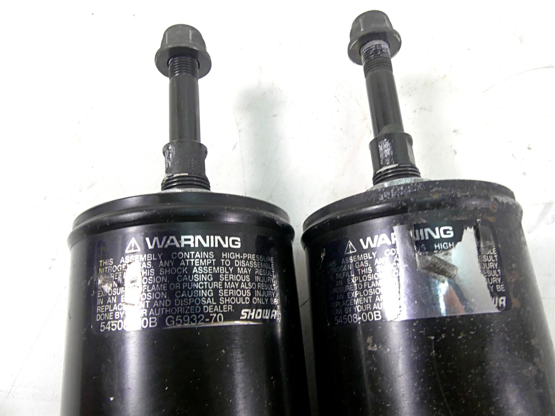 2006 Harley Softail FXSTSI Springer Rear Showa Suspension Shock Set 54508-00B {{ shop.shopifyCountryName }} - Mototech271