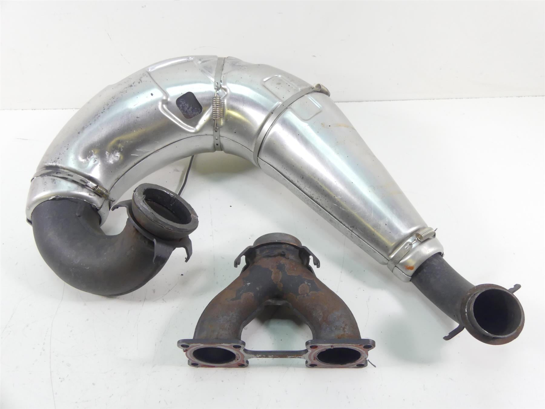 2017 Arctic Mountain Cat M8000 153 Exhaust Header Combustion Chamber 2712-013 {{ shop.shopifyCountryName }} - Mototech271