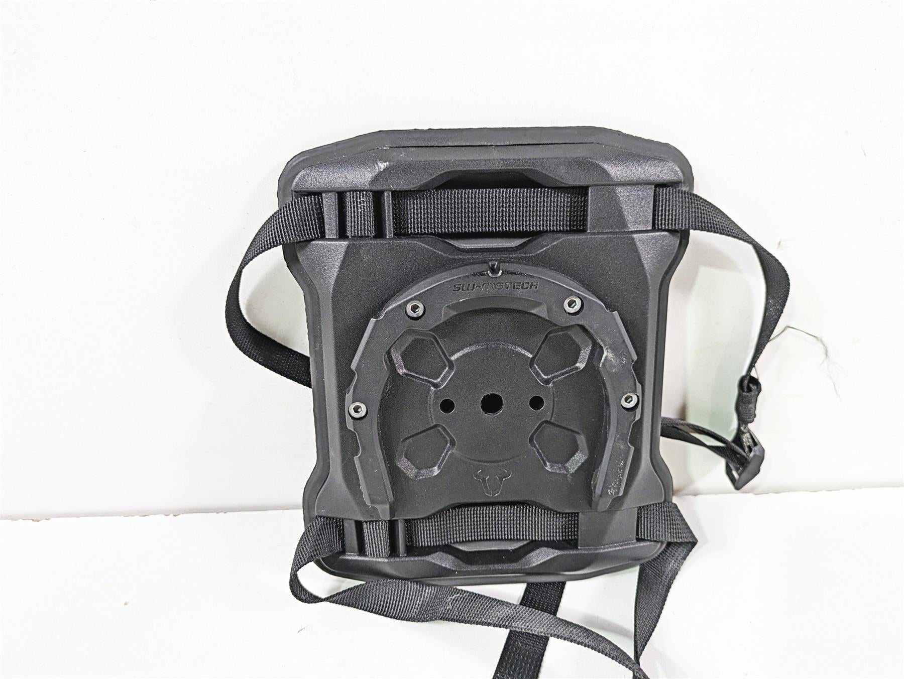 2019 Triumph Speed Triple RS 1050 SW-Motech Pro Seat Ring Bag Mount Kit TRT.00.787.21500/B {{ shop.shopifyCountryName }} - Mototech271