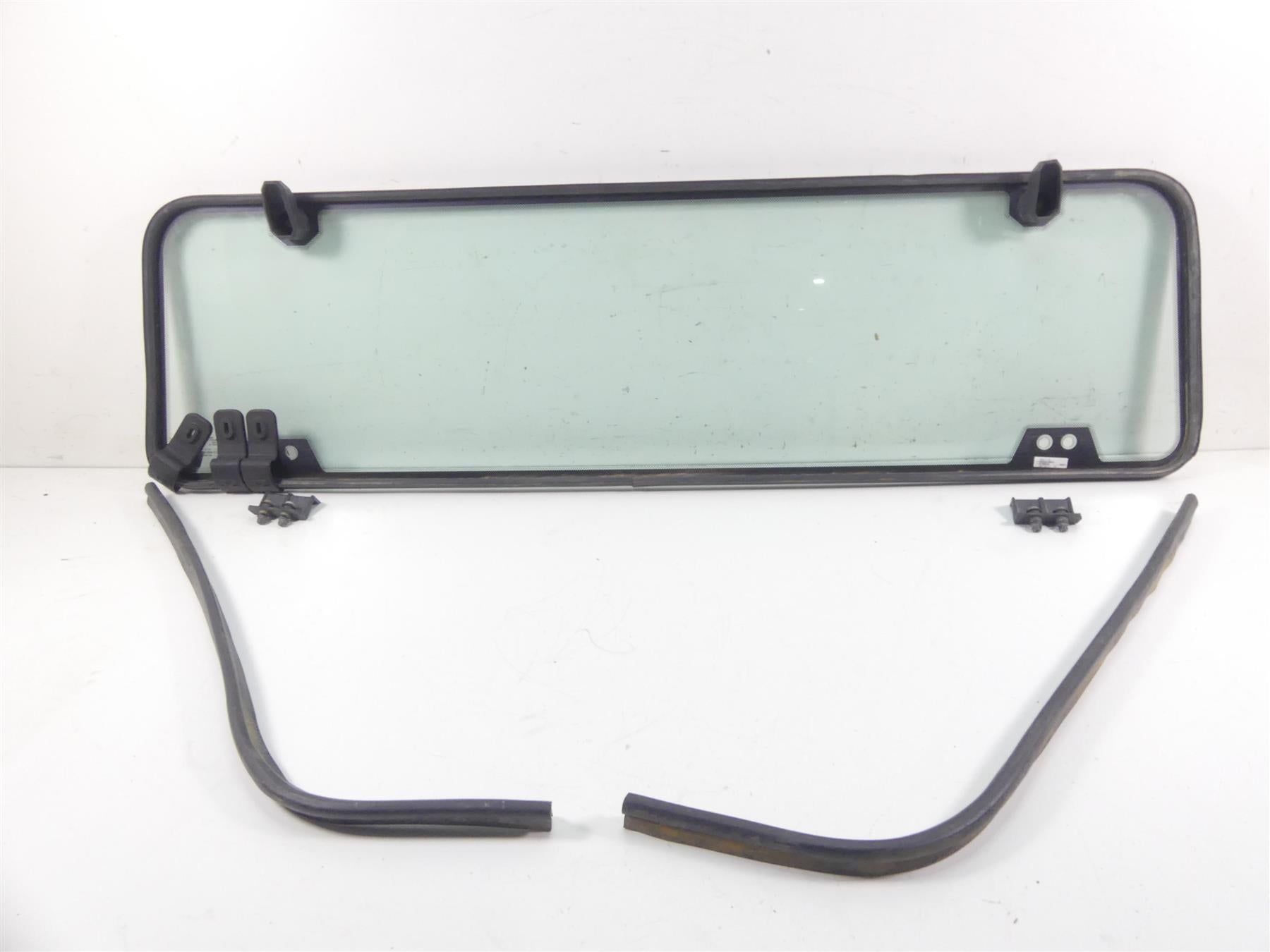2018 Polaris General 1000 EPS Lock & Ride Rear Panel Glass Screen Shield 2881113 {{ shop.shopifyCountryName }} - Mototech271