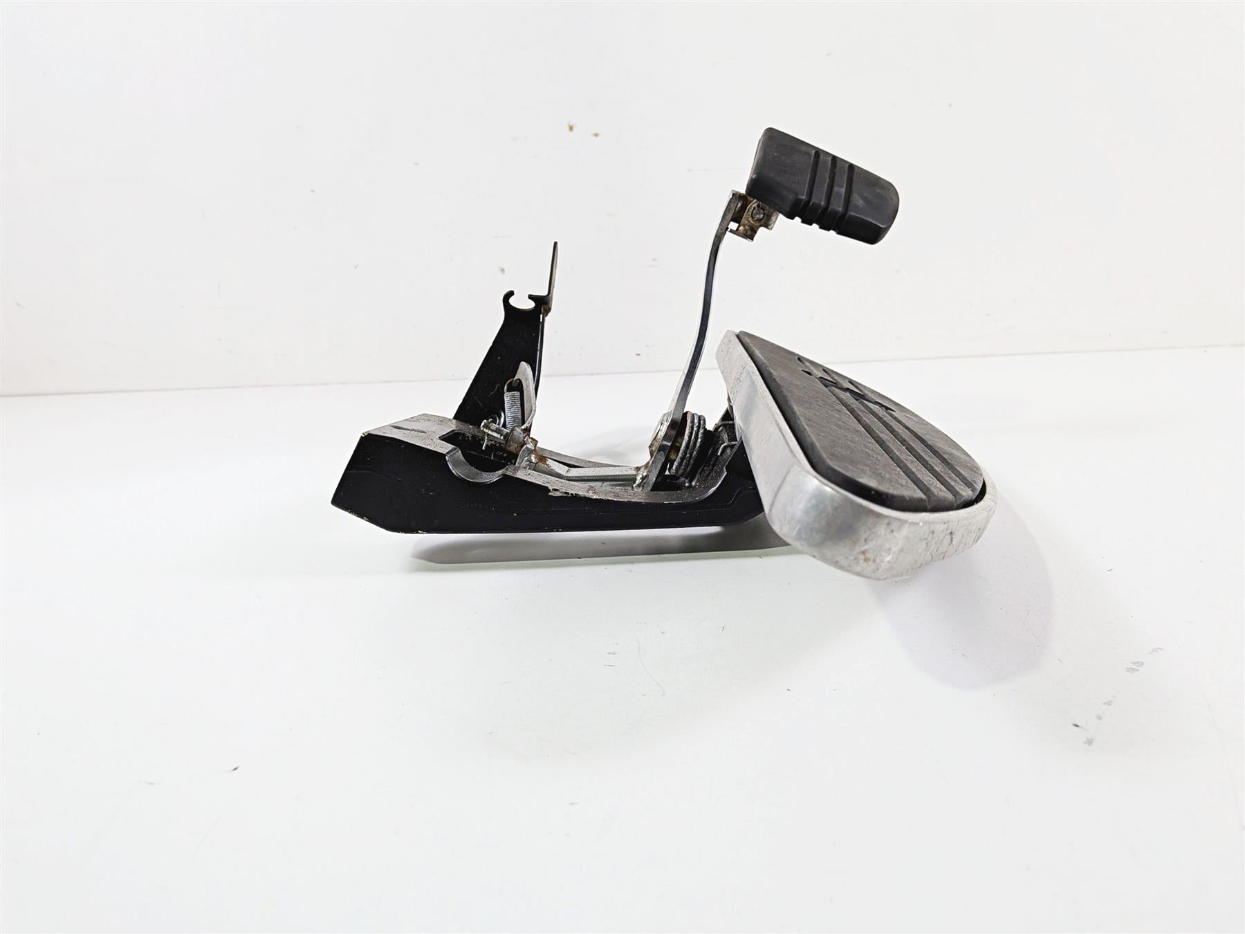 2008 Yamaha XV1900 Roadliner S Right Floor Board & Brake Pedal 1D7-27420-00-00 {{ shop.shopifyCountryName }} - Mototech271