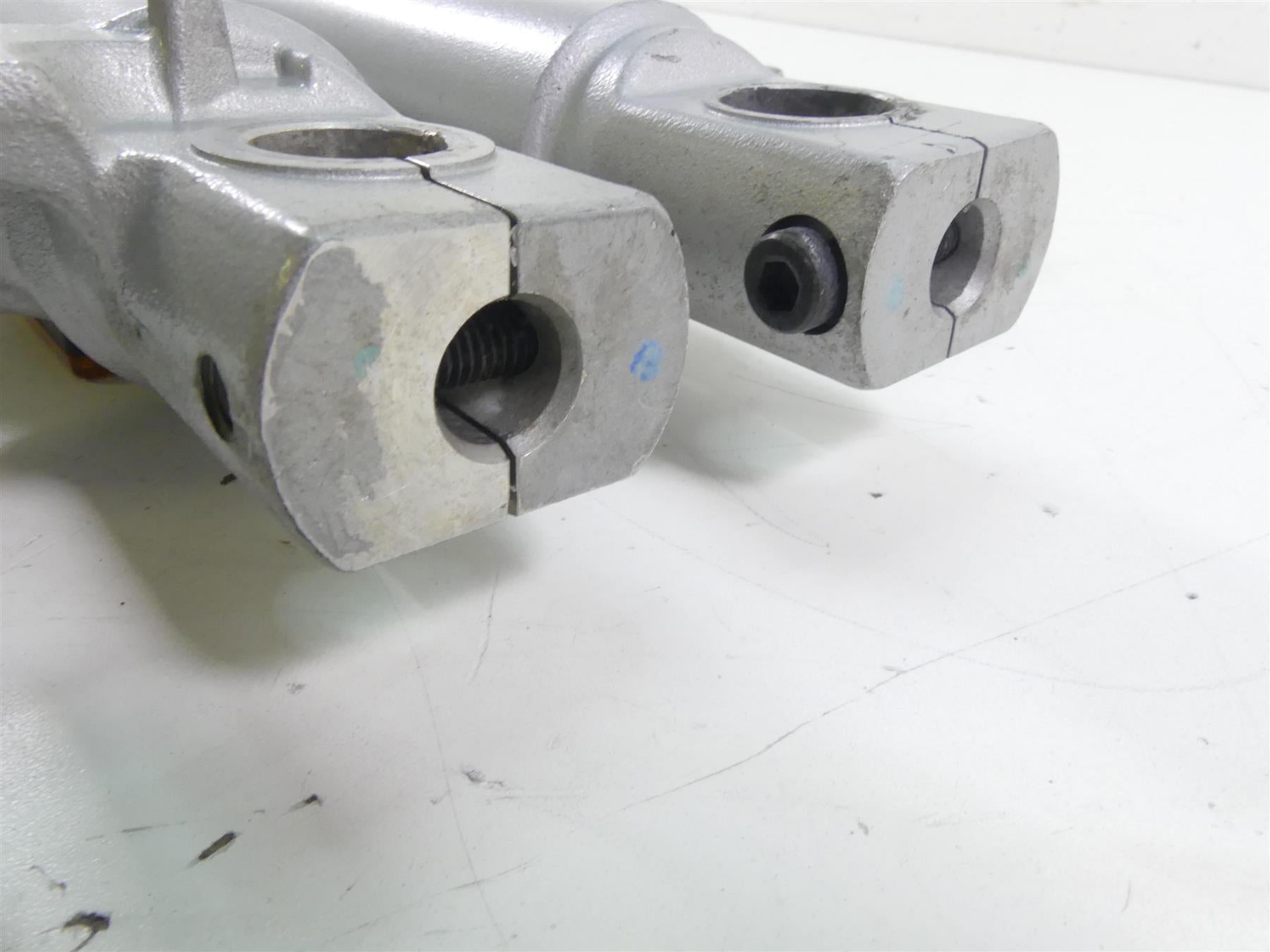 2003 BMW R1150 GS R21 Straight Showa Front Fork Damper Leg Set 31427661687 {{ shop.shopifyCountryName }} - Mototech271