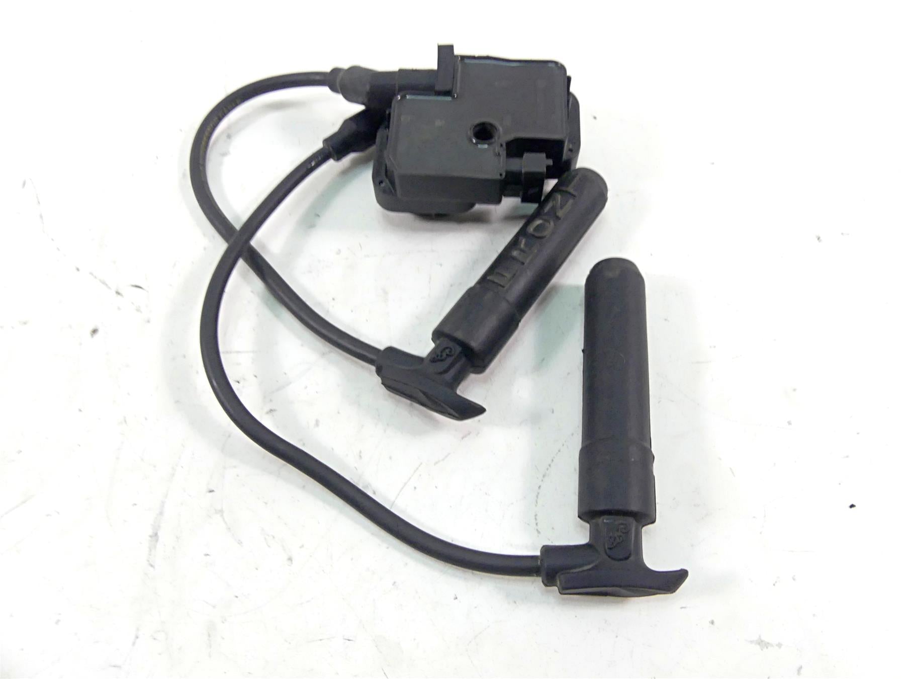 2019 Indian Chieftain Classic Ignition Coil Wires Plugs Set 4010425 2876049 {{ shop.shopifyCountryName }} - Mototech271