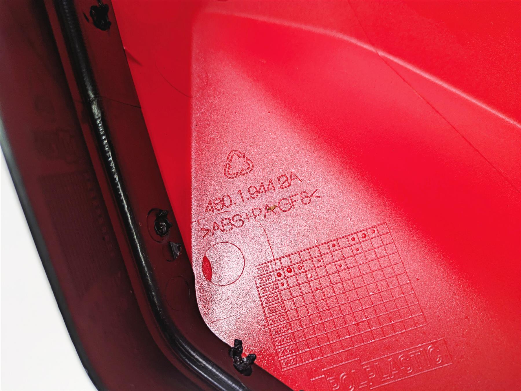 2022 Ducati Hypermotard 950 Red Right Tank Fairing Cover 480P8982AA 48019442A {{ shop.shopifyCountryName }} - Mototech271