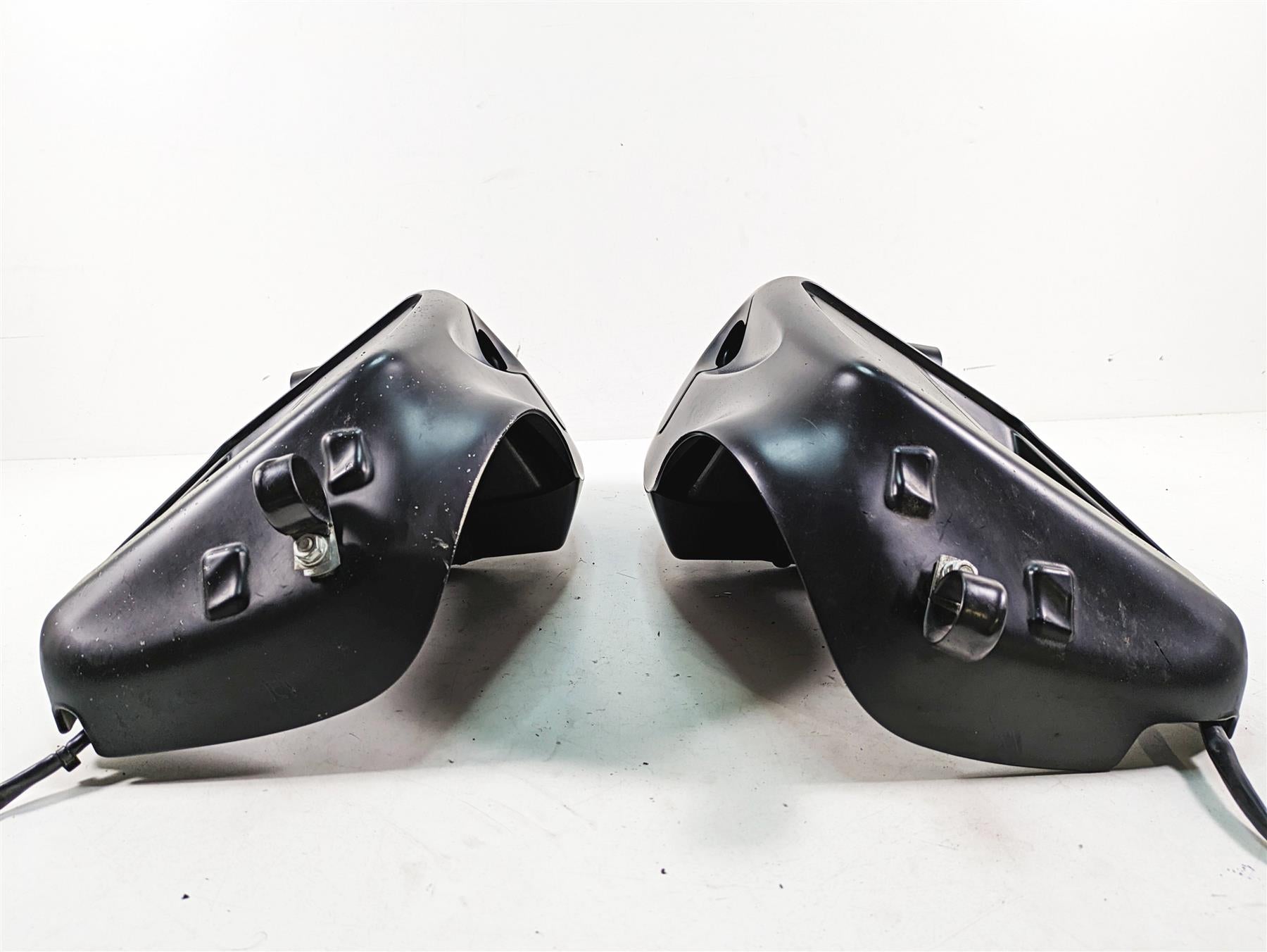 2018 Harley Touring FLHXSE CVO Street Glide Lower Leg Fairing Cover Set 57100114 {{ shop.shopifyCountryName }} - Mototech271