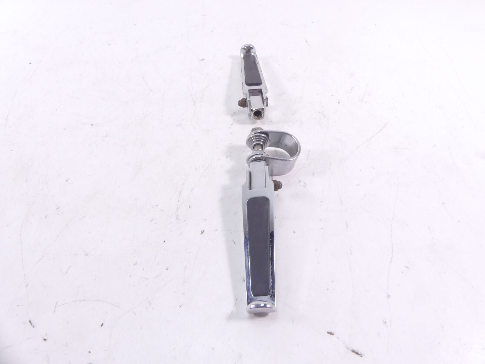 2002 Harley FLSTCI Softail Heritage Front Highway Foot Peg Set - Read 49144-86 {{ shop.shopifyCountryName }} - Mototech271