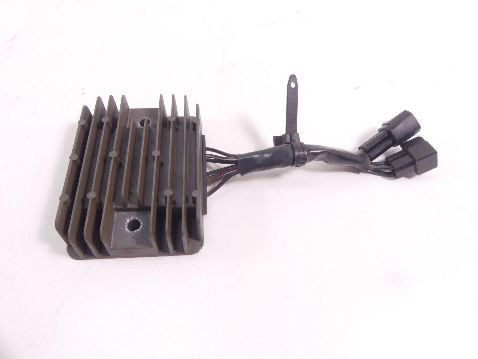 2007 Suzuki VL800 C50 Boulevard Rectifier Voltage Regulator 32800-47H00 {{ shop.shopifyCountryName }} - Mototech271