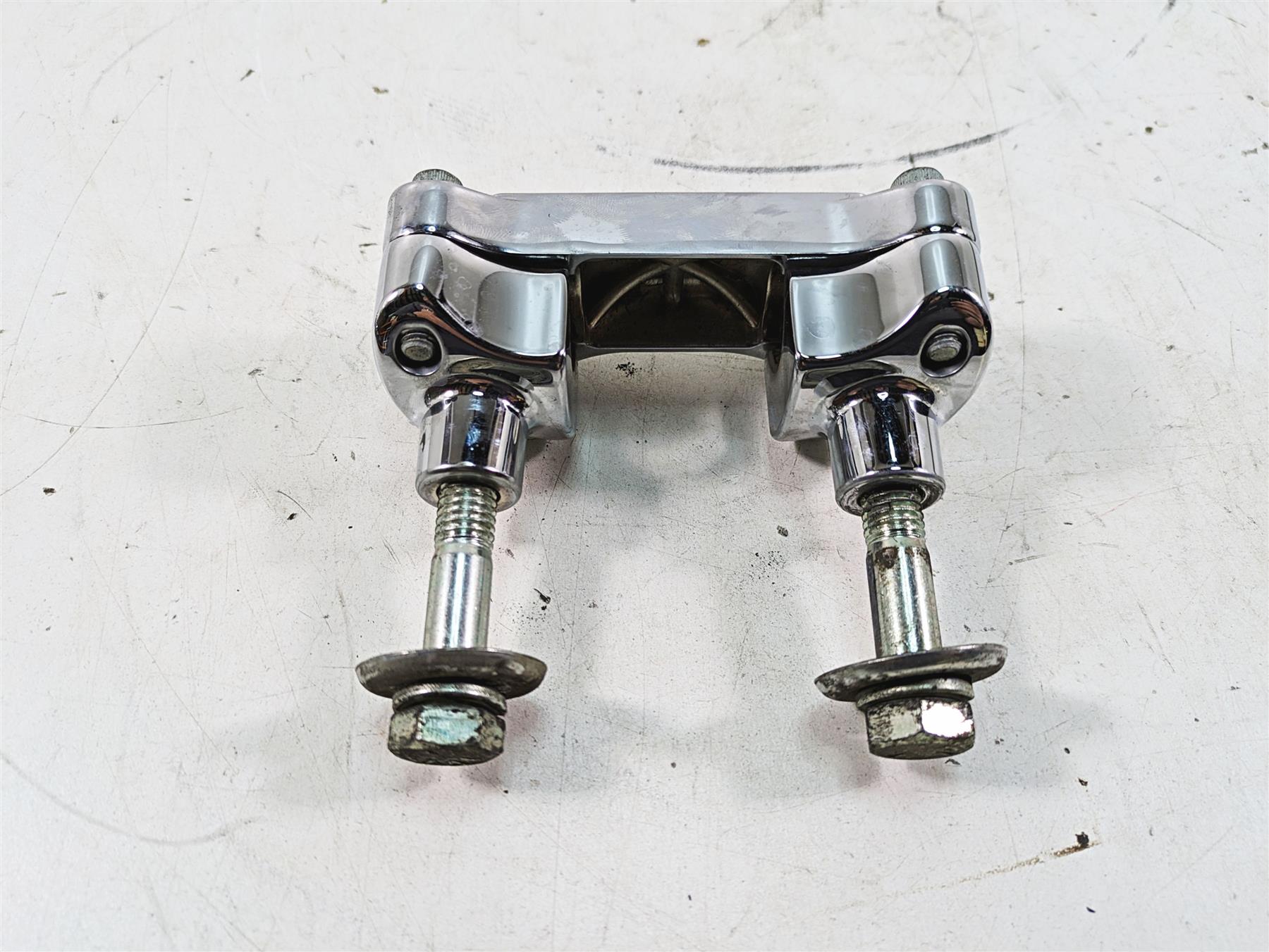 2006 Harley FLSTI Softail Heritage Handlebar Riser Holder Set 56567-86B {{ shop.shopifyCountryName }} - Mototech271