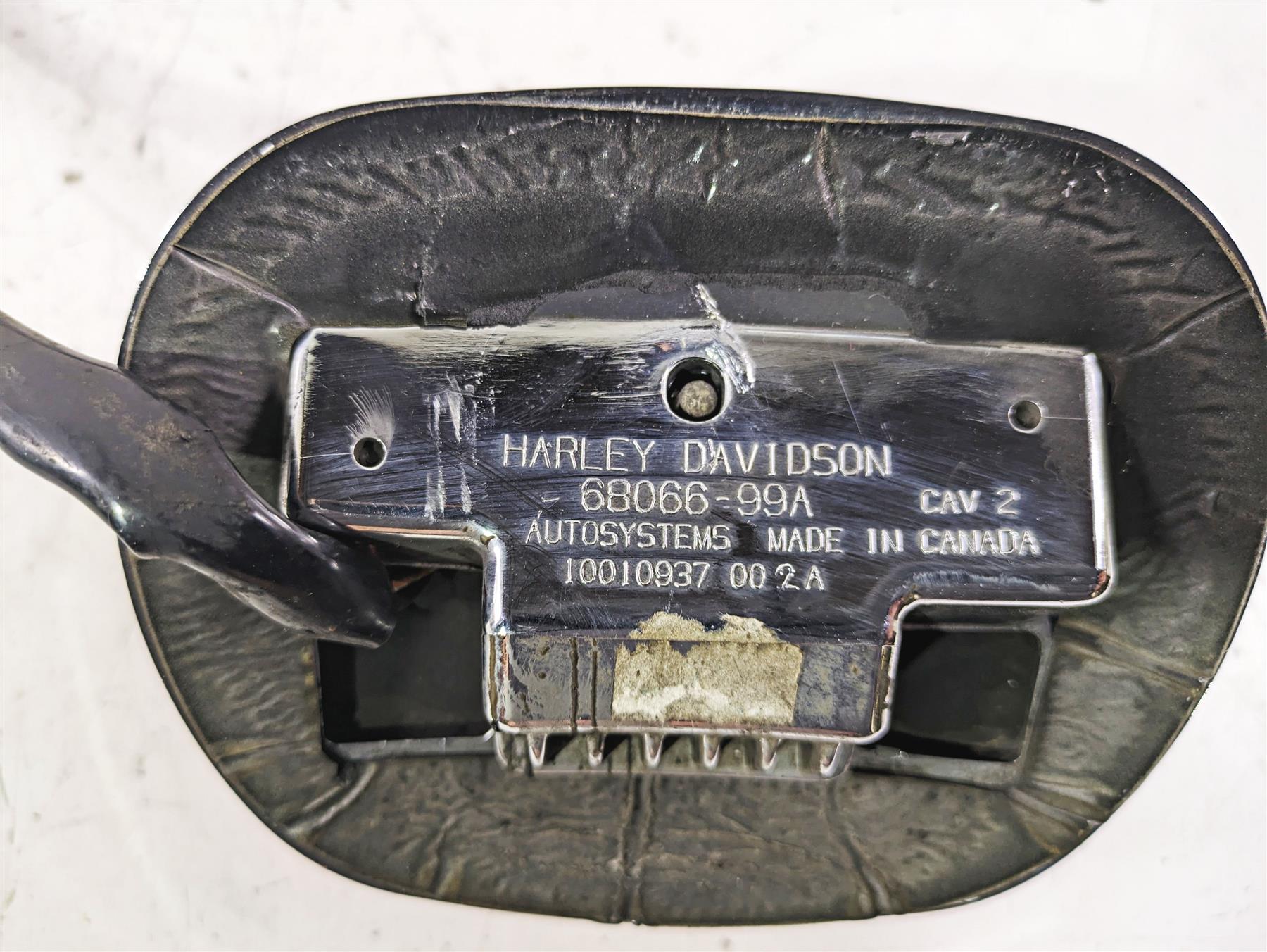 2005 Harley Softail FLSTFSE CVO Fat Boy Tail Light Lamp Lens Taillight 68140-04 {{ shop.shopifyCountryName }} - Mototech271