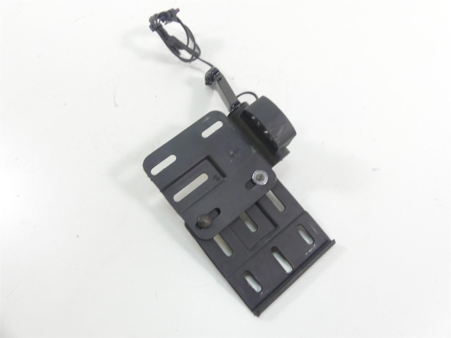 2018 Harley Softail FXFB Fat Bob Side License Plate Holder Set 67900115 {{ shop.shopifyCountryName }} - Mototech271