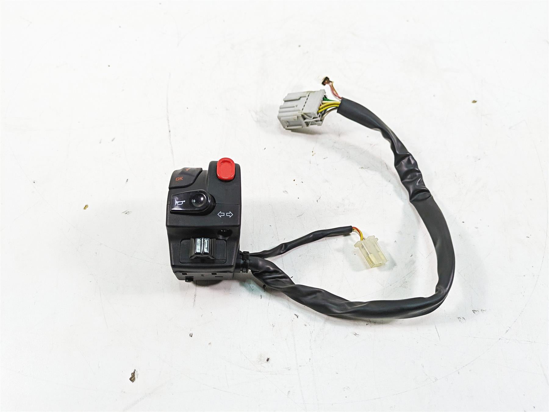 2017 Mv Agusta Dragster 800 Left Hand Control Switch Light 8000B4567 {{ shop.shopifyCountryName }} - Mototech271