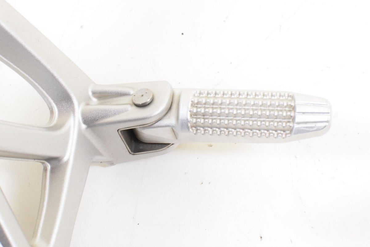 06 BMW K1200S K1200 S K40 L&R Passenger Rider Footpeg Foot Peg Set 46717660170 {{ shop.shopifyCountryName }} - Mototech271