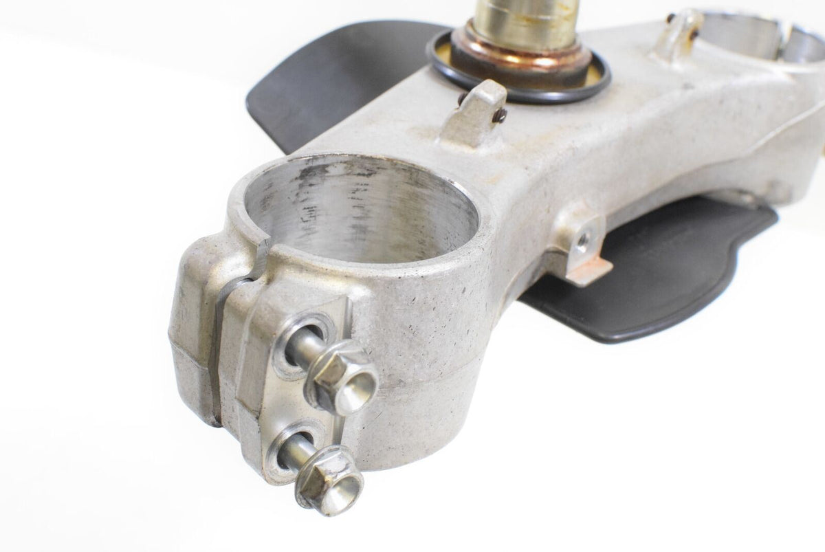 2006 Suzuki GSXR600 GSX-R600 Lower Triple Tree Steering Yoke 51410-01H00 {{ shop.shopifyCountryName }} - Mototech271