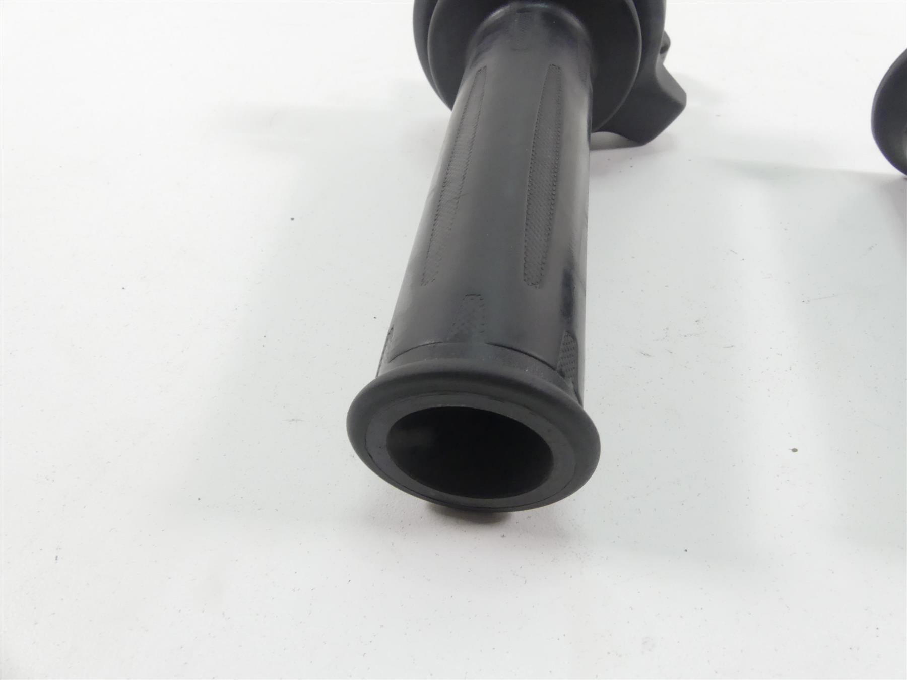 2019 BMW R1250GS K50 Left Right Heated Hand Grip Set 61318552118 61318549455 {{ shop.shopifyCountryName }} - Mototech271
