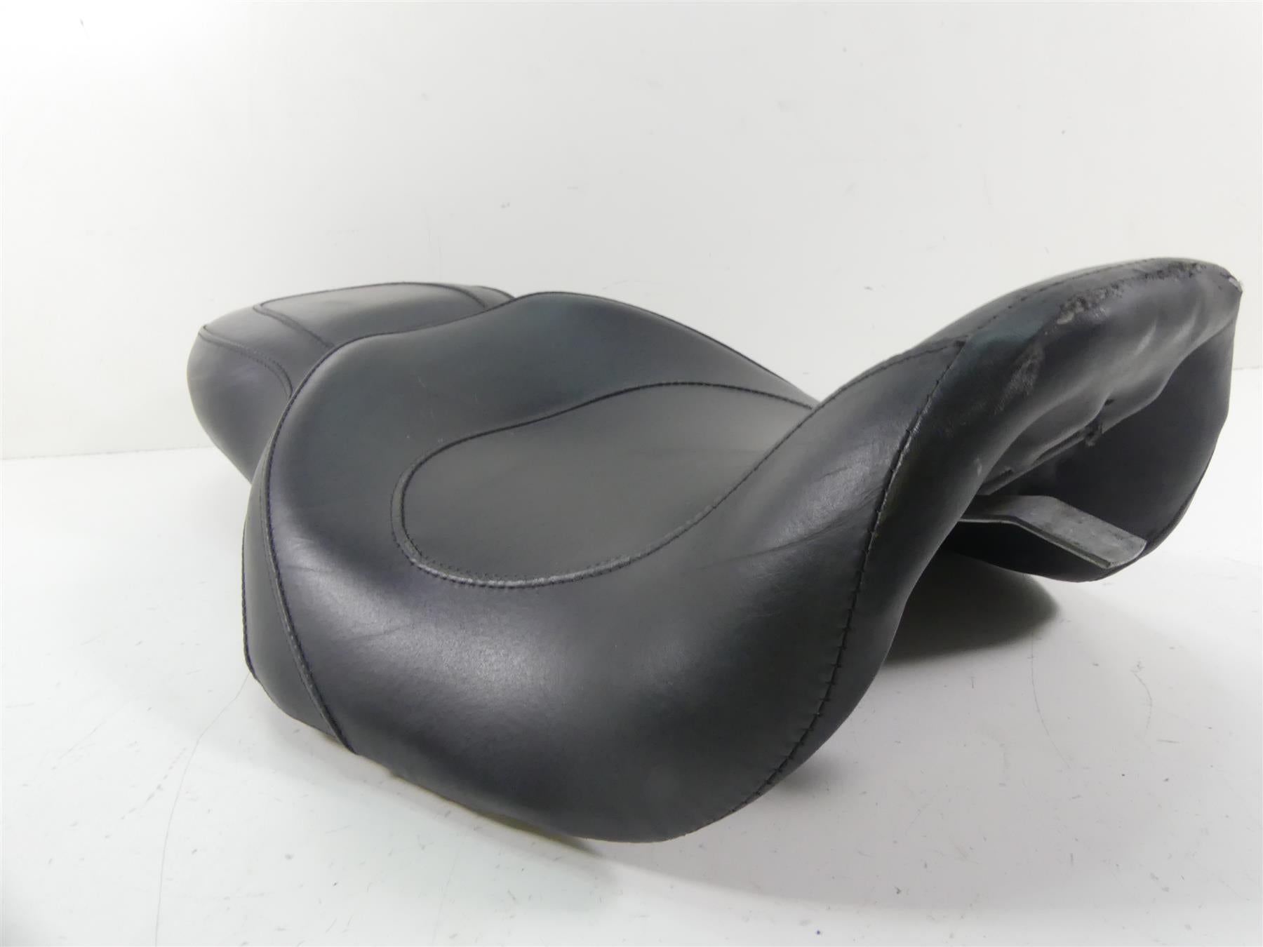 2007 Harley Touring FLHR SE CVO Road King Driver Dual Saddle Seat -Read 52398-07 {{ shop.shopifyCountryName }} - Mototech271