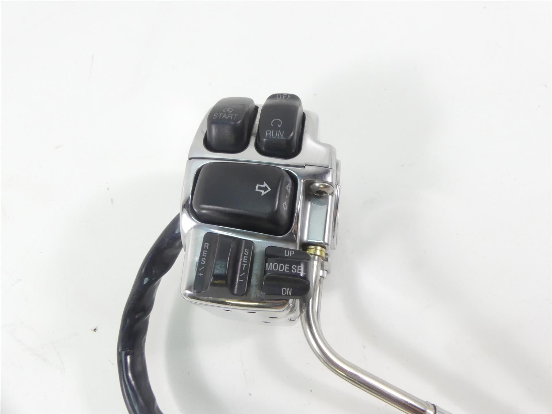 2004 Harley FLHTC SE CVO Electra Glide Right Hand Chrome Control Switch 71684-06 {{ shop.shopifyCountryName }} - Mototech271