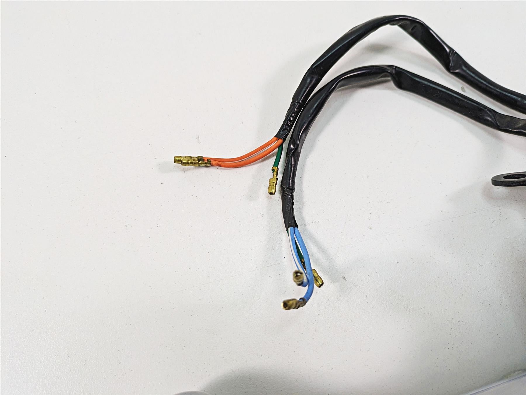 2006 Honda V-Twin VTX1300 R Front Blinker Turn Signal Set Bar 33490-MBA-000 {{ shop.shopifyCountryName }} - Mototech271