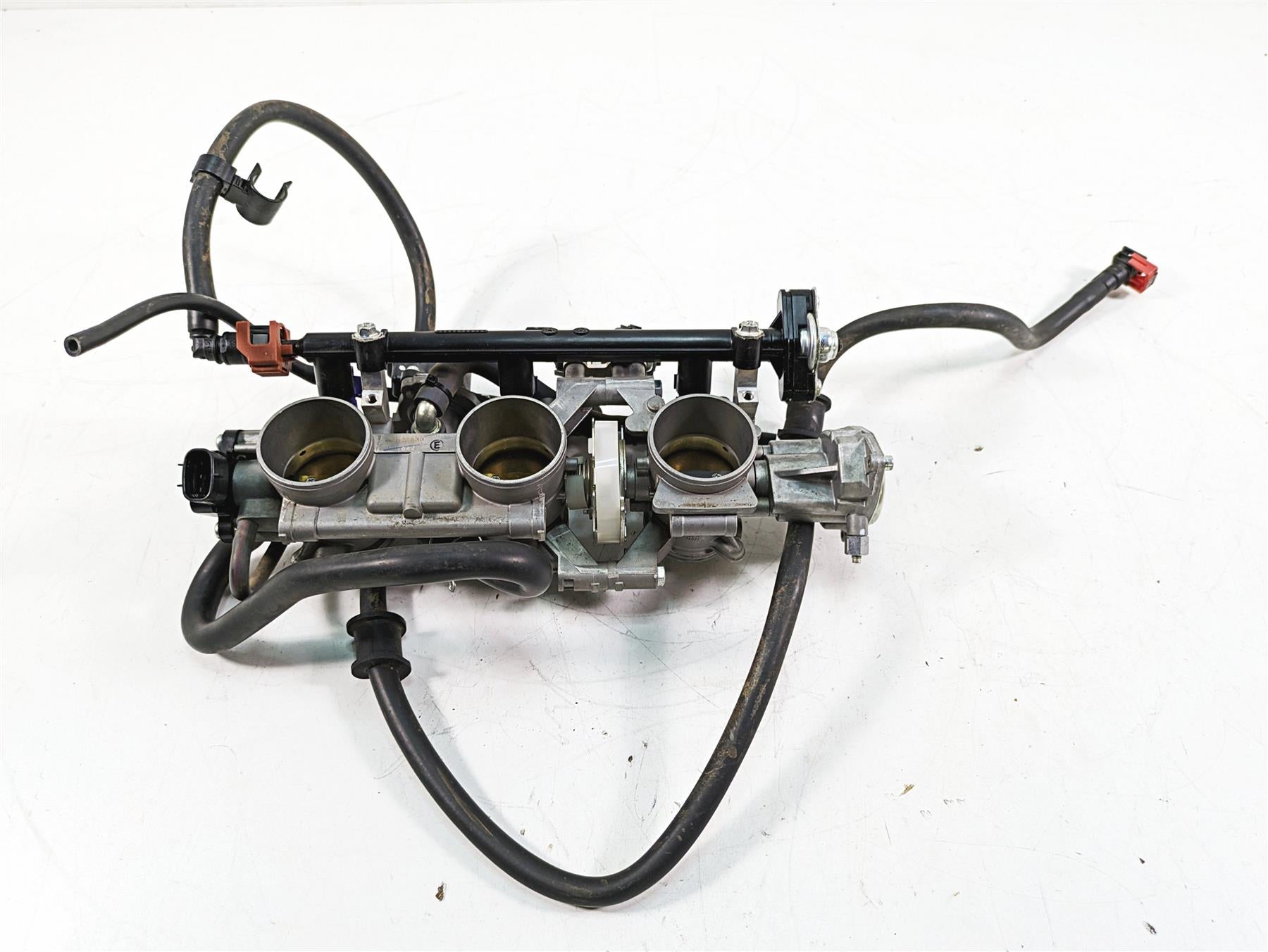2018 Yamaha YXZ1000R EPS SS Throttle Body Bodies -Tested 2HC-13750-00-00 {{ shop.shopifyCountryName }} - Mototech271