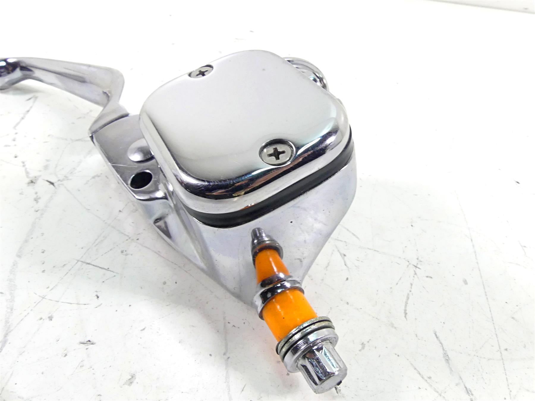 9/16" Chrome Front Brake Master Cylinder For Harley Davidson Softail Dyna Touring Bikes {{ shop.shopifyCountryName }} - Mototech271