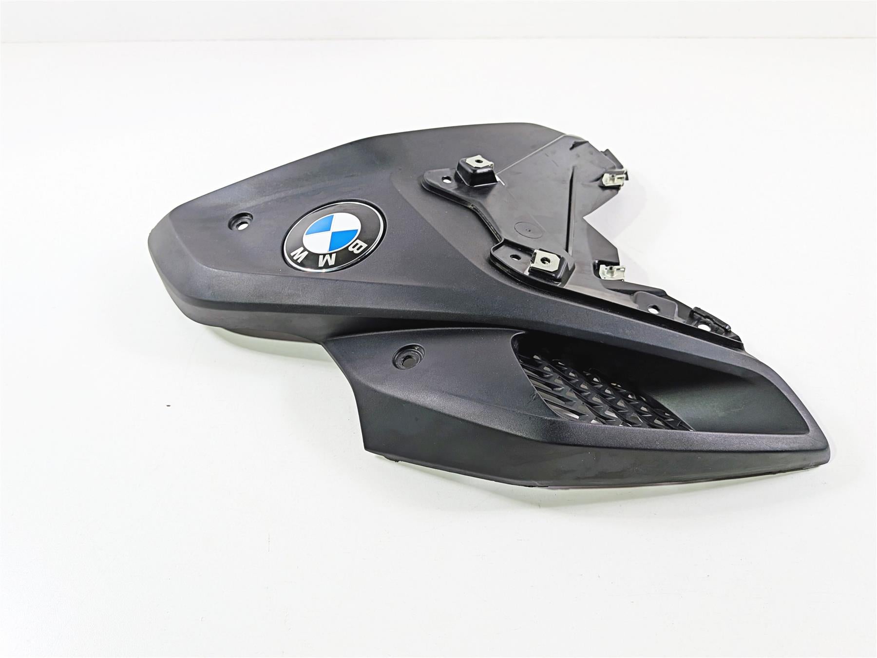 2019 BMW R1250GS K50 Left Intake Fairing & Emblem 46638556655 {{ shop.shopifyCountryName }} - Mototech271
