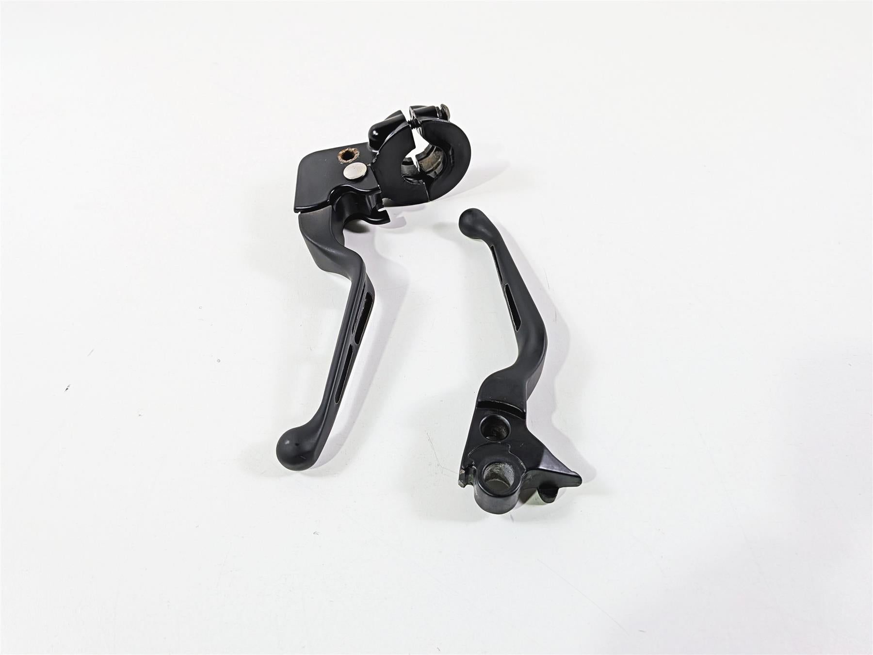 2011 Harley FXDF Dyna Fat Bob Black Clutch Perch & Slotted Lever Set 38608-96 {{ shop.shopifyCountryName }} - Mototech271