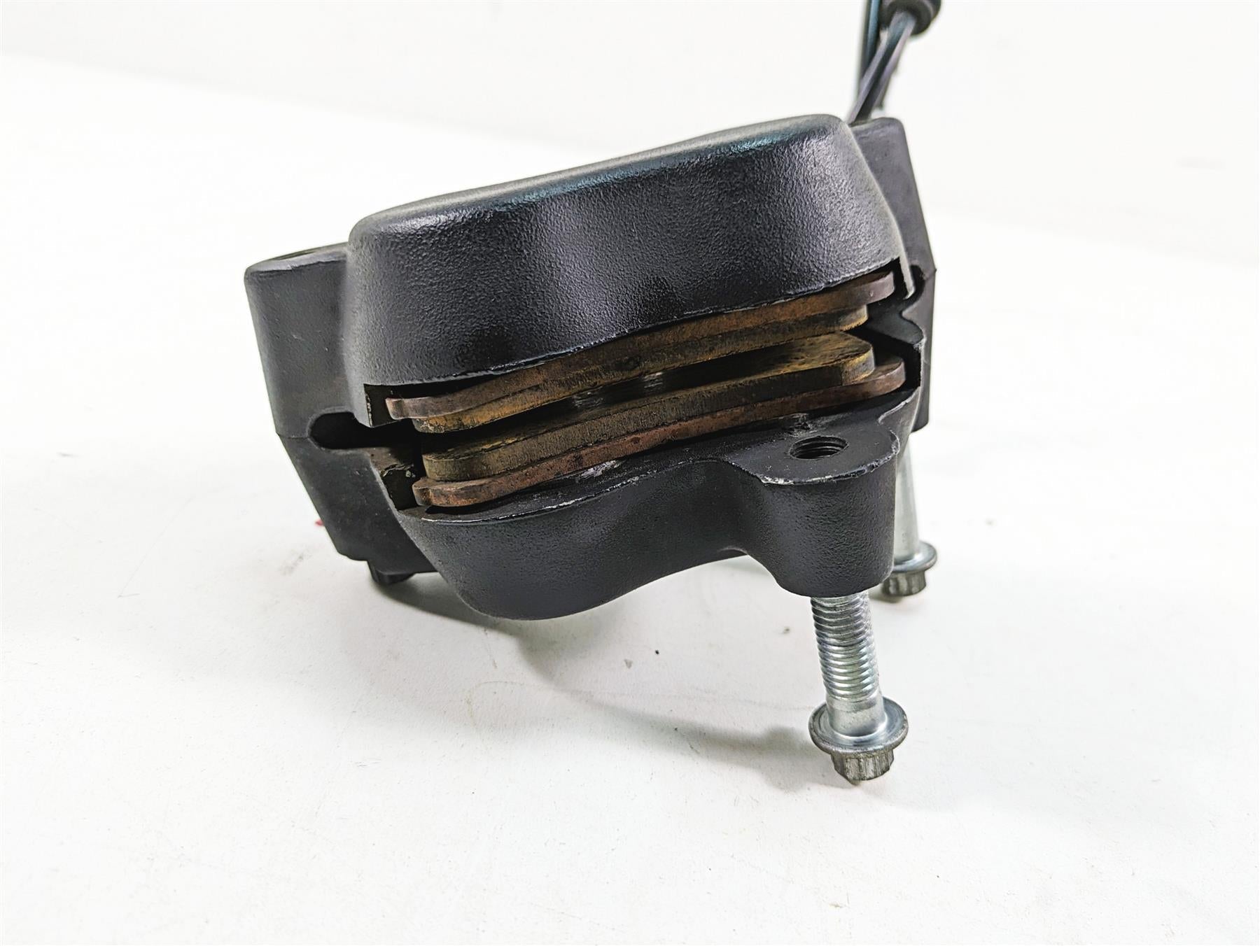 2012 Harley FLD Dyna Switchback Front Brake Caliper + Line 41300001 {{ shop.shopifyCountryName }} - Mototech271