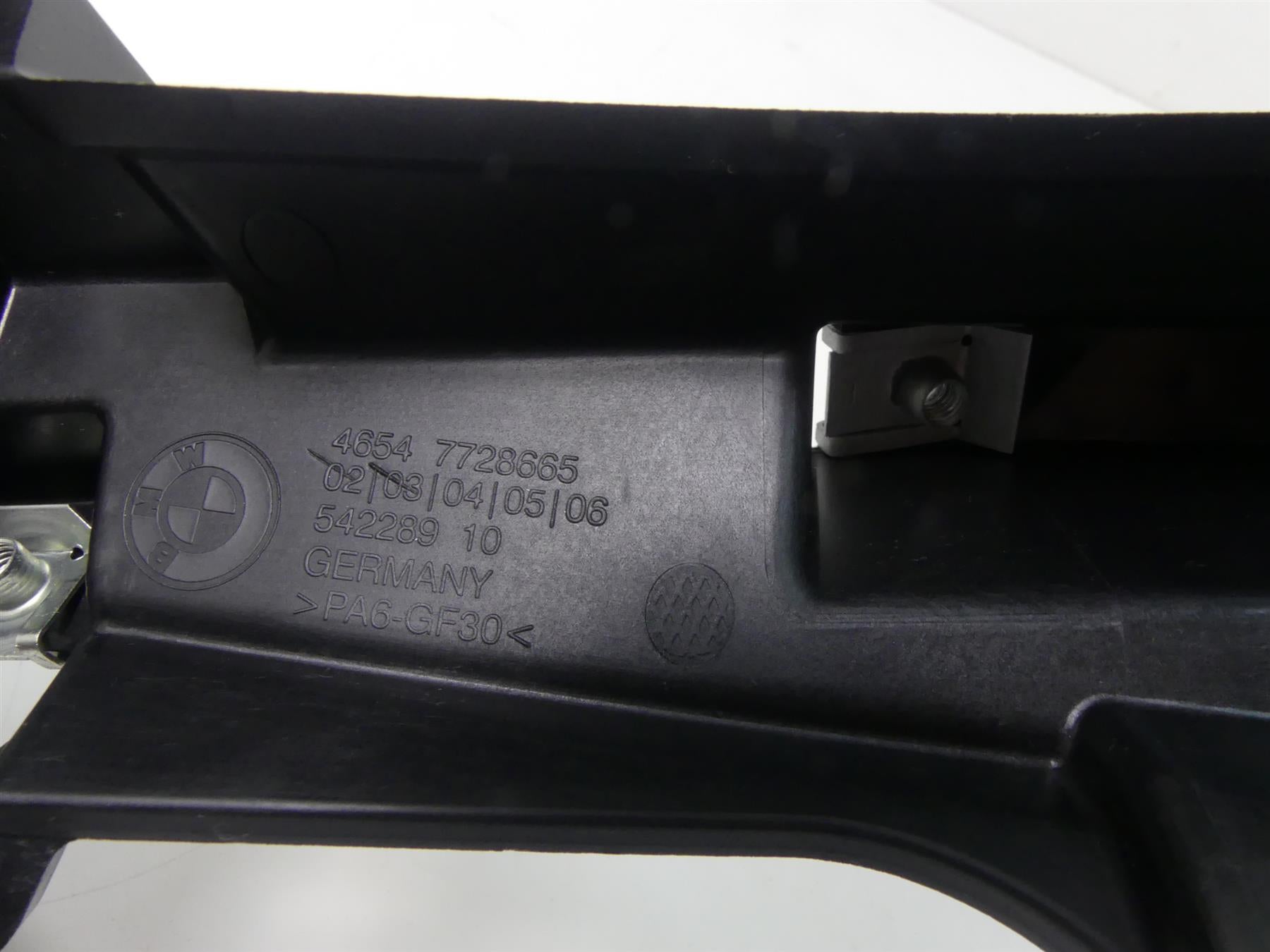 2015 BMW R1200RT K52 Side Saddlebag Saddle Bag Mount Set 46547728665 46547728666 {{ shop.shopifyCountryName }} - Mototech271