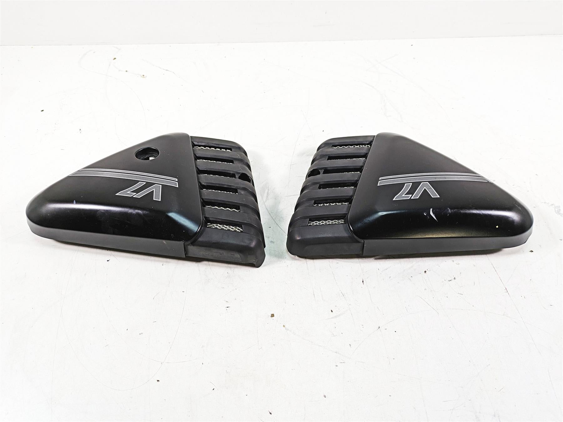 2013 Moto Guzzi V7 750 Stone Black Side Cover Fairing Cowl Set 978941 978944 {{ shop.shopifyCountryName }} - Mototech271