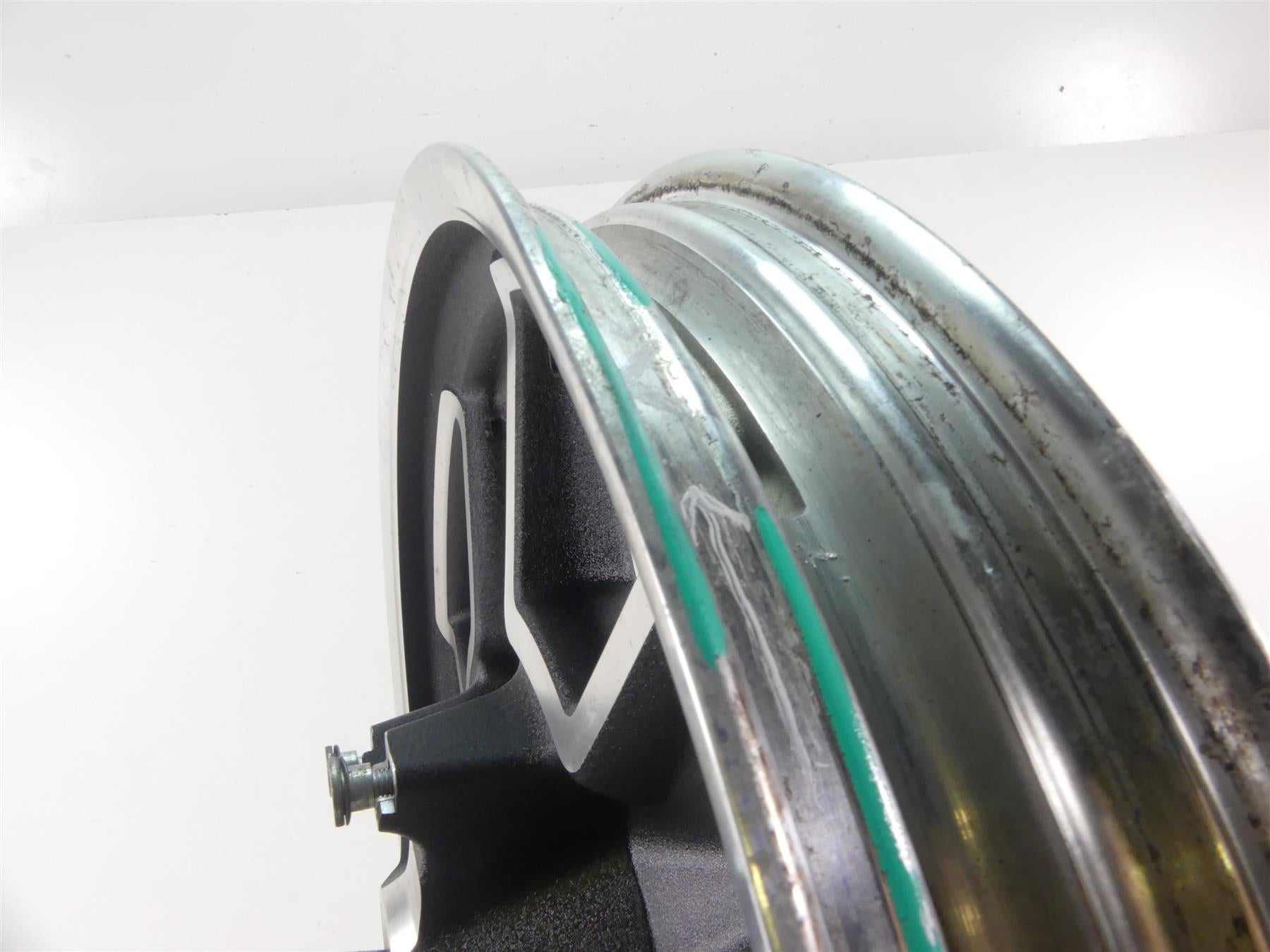 2014 Harley FXDL Dyna Low Rider Front 19x2.5 Front Wheel Rim -Read 43300280 {{ shop.shopifyCountryName }} - Mototech271