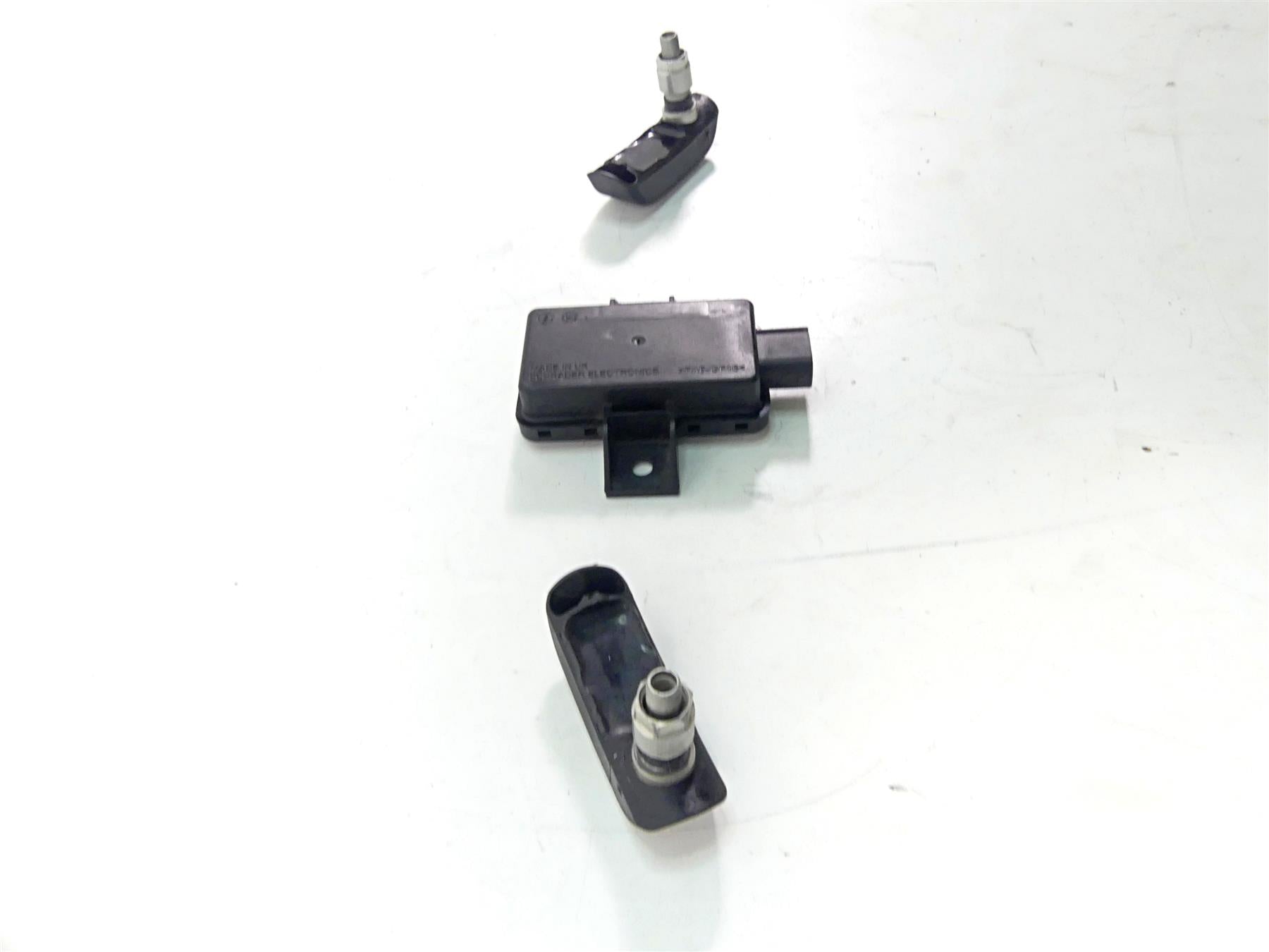 2014 BMW R1200GS K50 Rdc Module & Both Tire Sensor Set 65758546222 ...