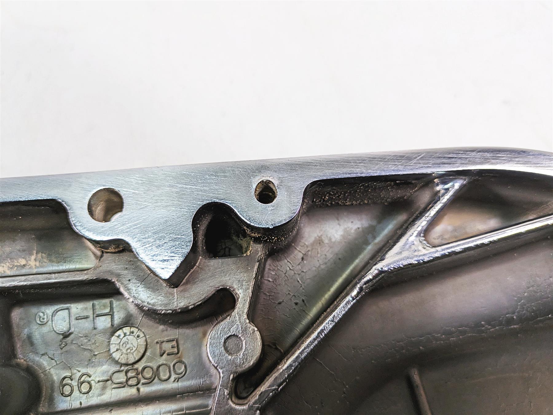 1999 Harley Touring FLHTC Electra Glide Outer Primary Drive Cover 60685-99 {{ shop.shopifyCountryName }} - Mototech271