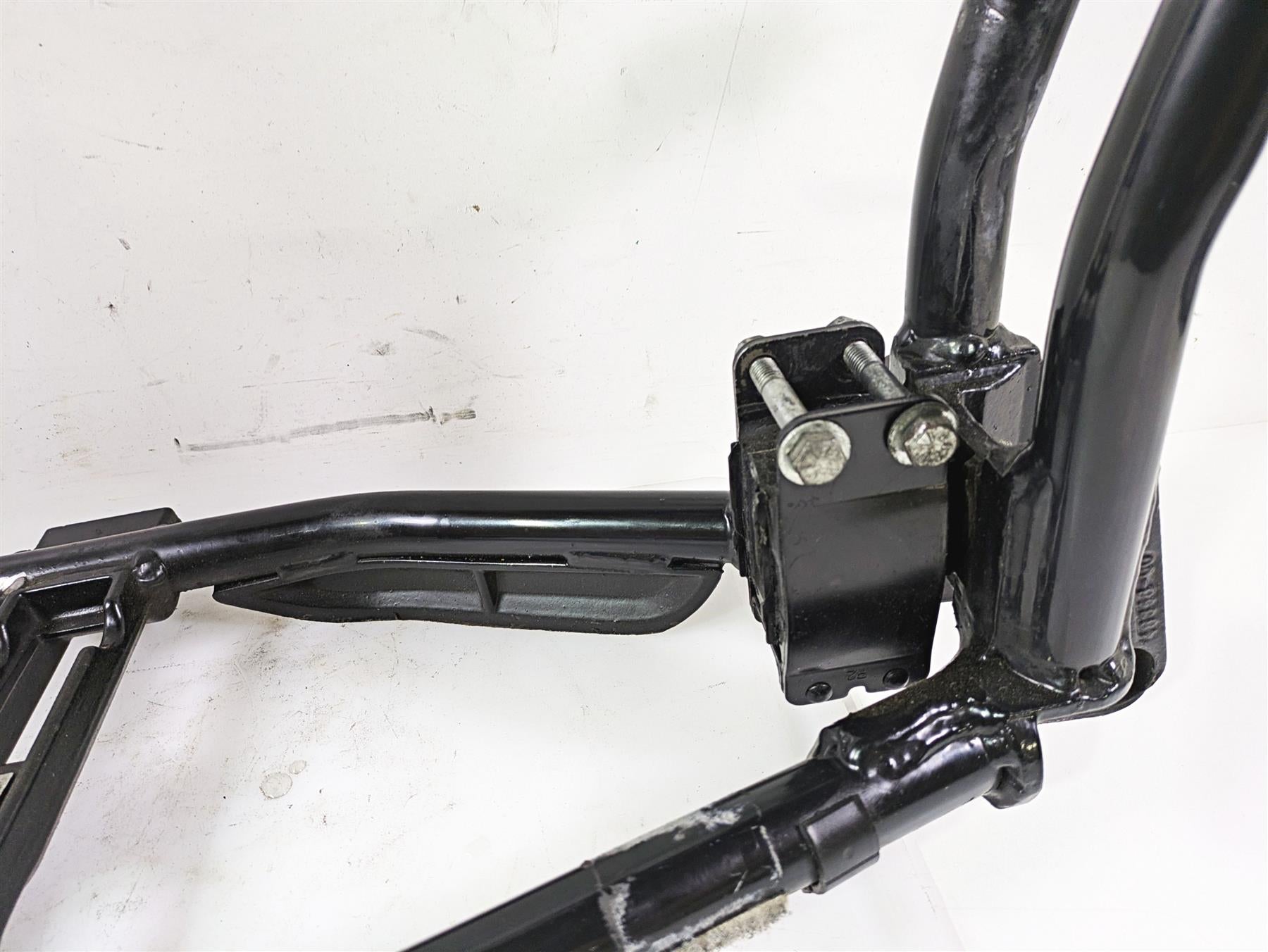 2002 Harley Dyna FXDL Low Rider Straight Main Frame Chassis 32 dgr 47427-02 {{ shop.shopifyCountryName }} - Mototech271