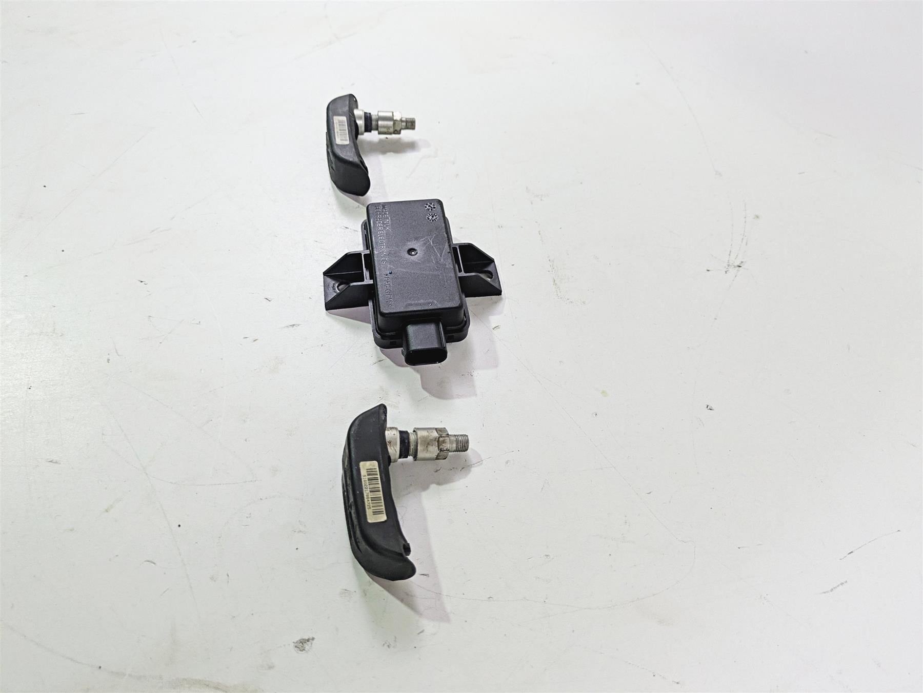 2015 BMW R1200 GS Adv K51 Rdc Sensor & Tire Sensors 36318532731 65758546222 {{ shop.shopifyCountryName }} - Mototech271