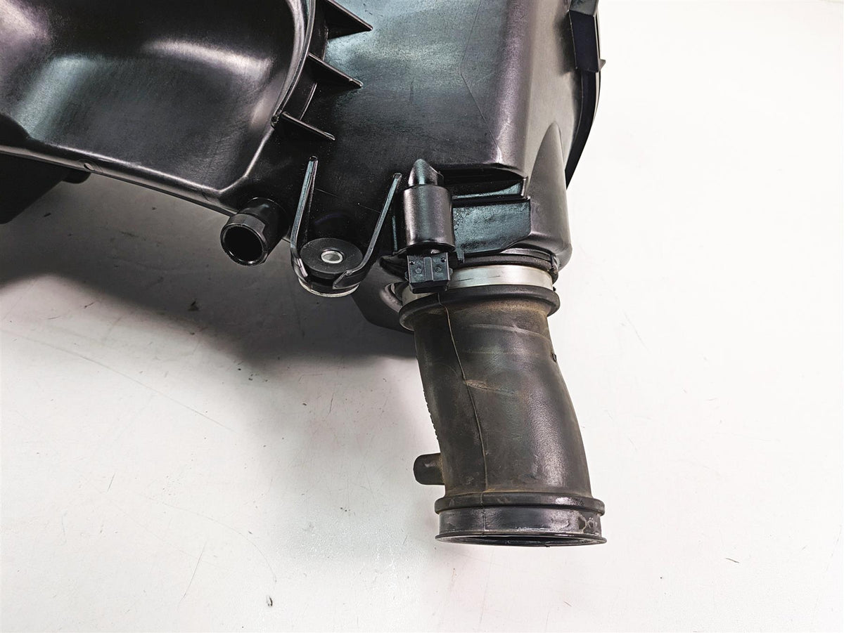 2016 BMW R1200R K53 Air Box Cleaner Filter Breather & Tubes Set 13718523907 {{ shop.shopifyCountryName }} - Mototech271