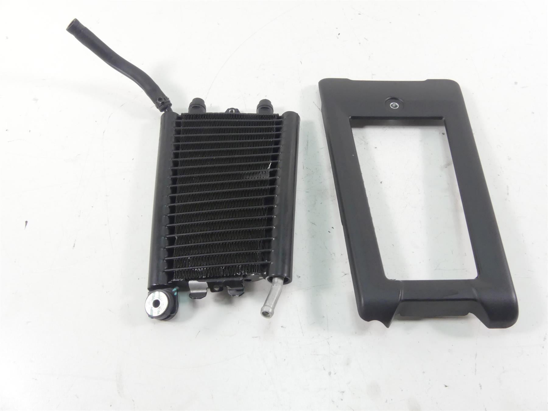 2021 Harley Softail FXBBS Street Bob Oil Cooler & Cover Twisted 62700191 {{ shop.shopifyCountryName }} - Mototech271