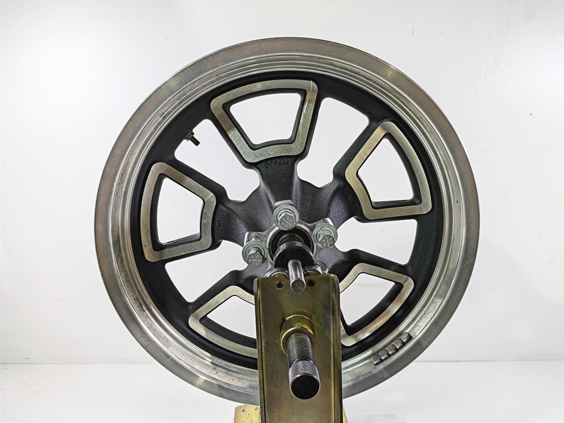 2016 Harley FXDL Dyna Low Rider Rear Wheel Rim Straight 17x4.5 Cast 40900289 {{ shop.shopifyCountryName }} - Mototech271