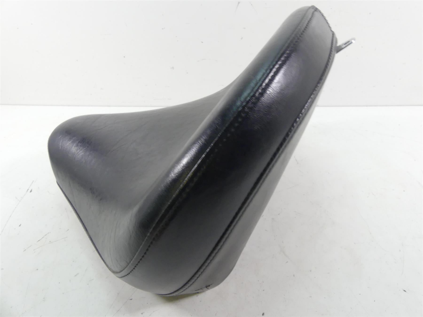 2002 Yamaha XVS1100 V-Star Front Rider Driver Seat Saddle - Nice 5KS-24710-00-00 {{ shop.shopifyCountryName }} - Mototech271