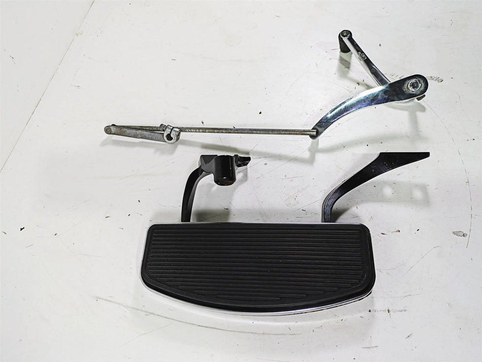 2012 Harley FLD Dyna Switchback Left Floor Board & Shifter 54174-12 34887-06 {{ shop.shopifyCountryName }} - Mototech271